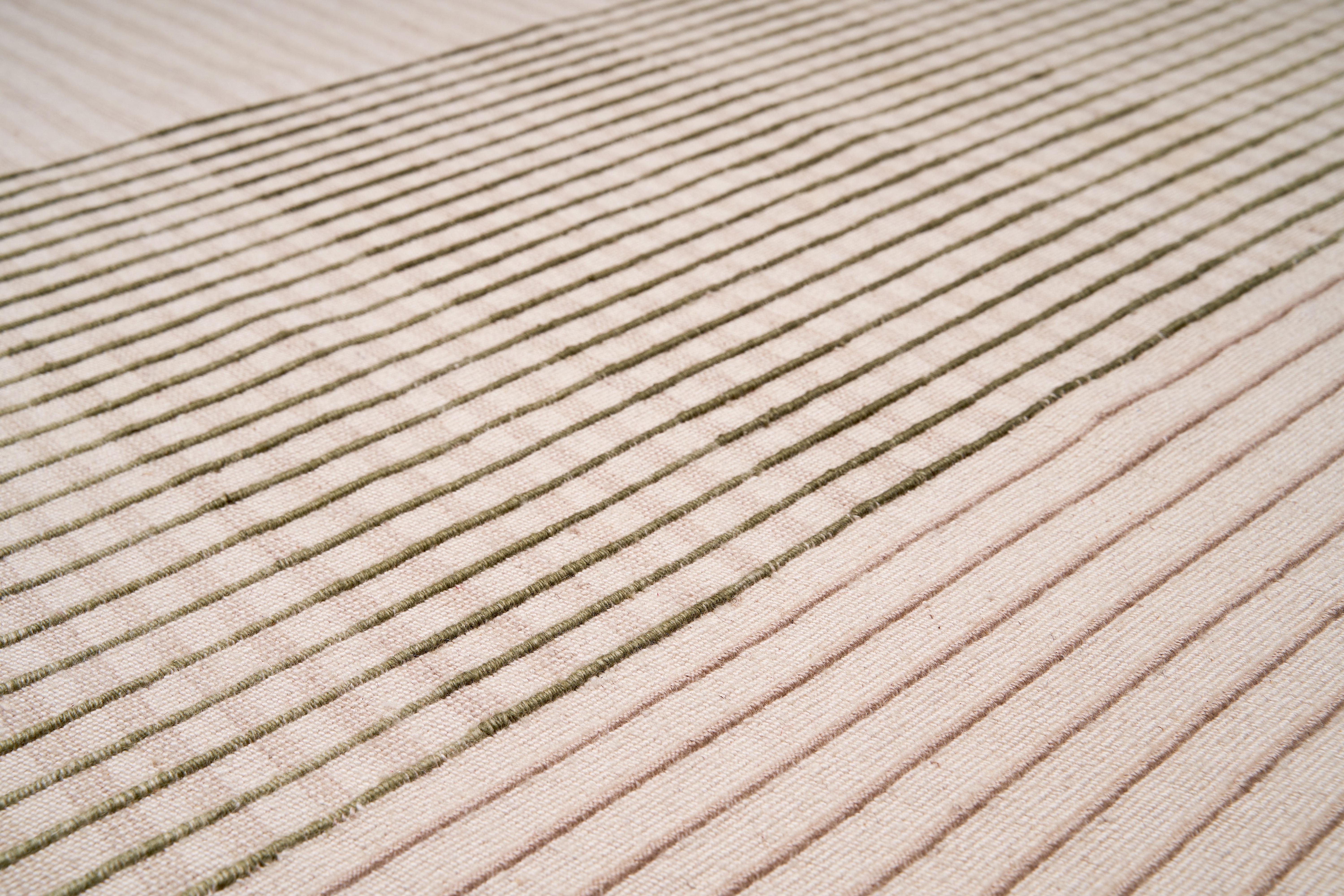 Turkish Agnes Contemporary Area Rug Handwoven Ivory and Green size Large in stock For Sale