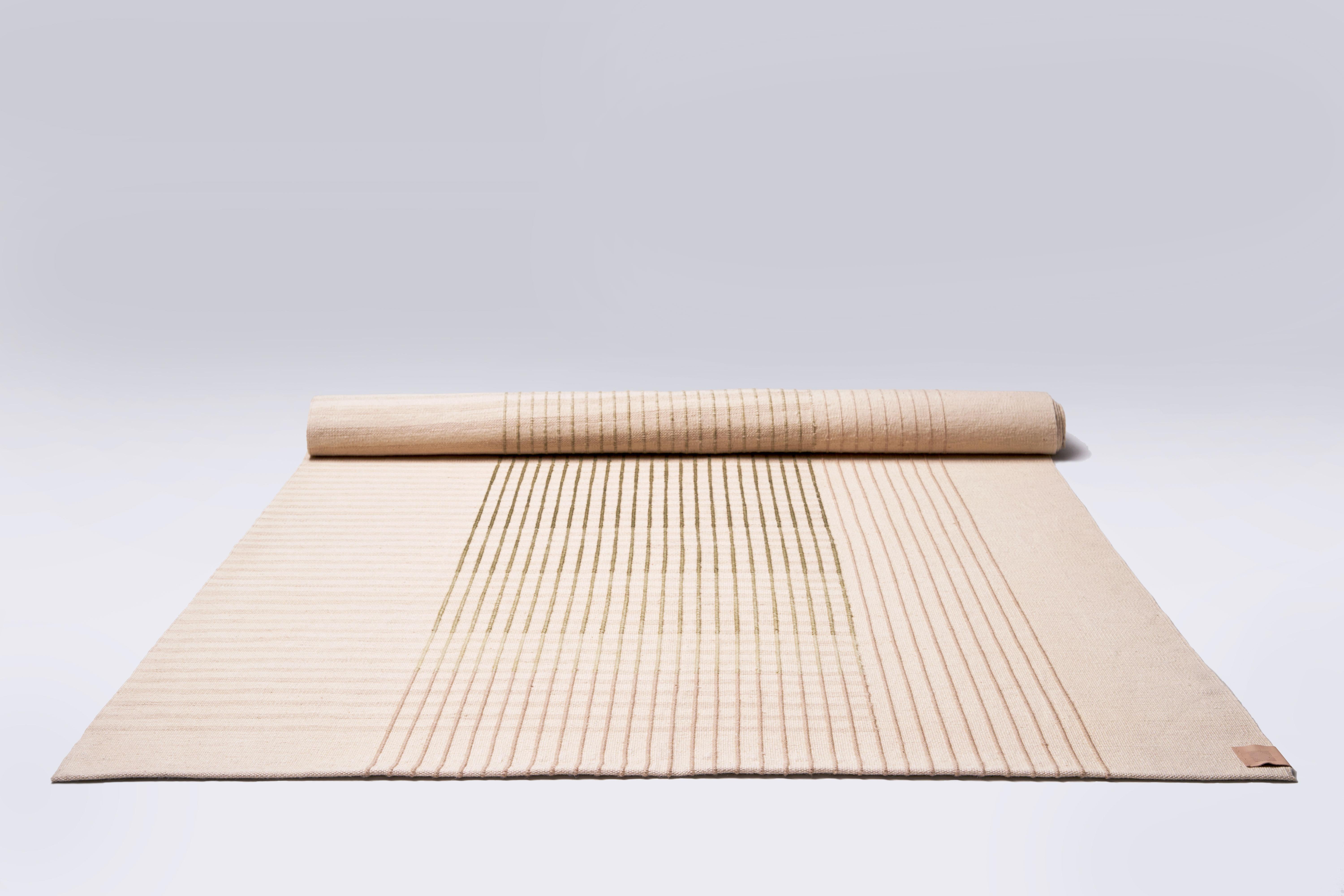 Wool Agnes Contemporary Area Rug Handwoven Ivory and Green size Medium in stock For Sale