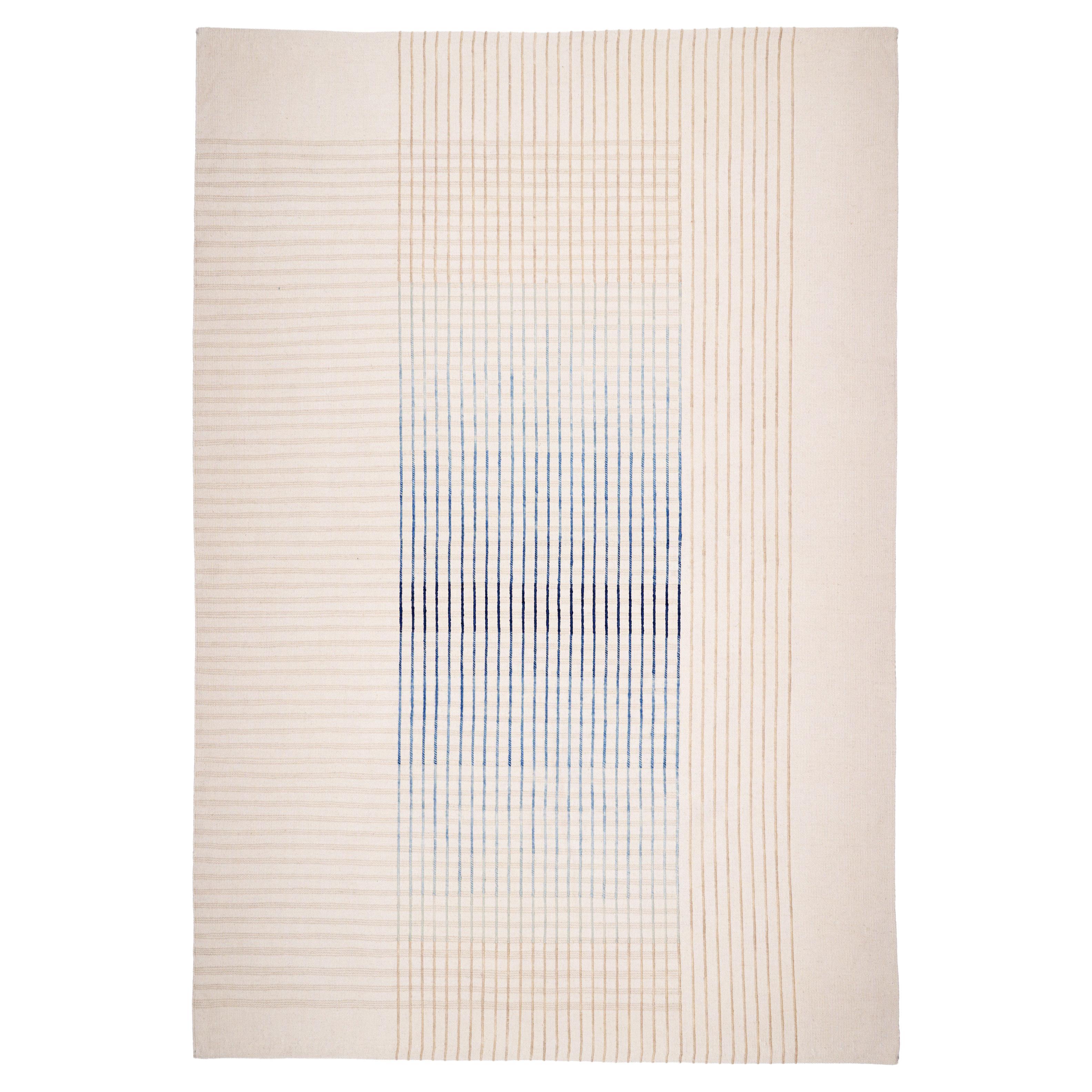 Agnes Contemporary Area Rug Kilim en laine tissée à la main ivoire et bleu taille moyenne en vente