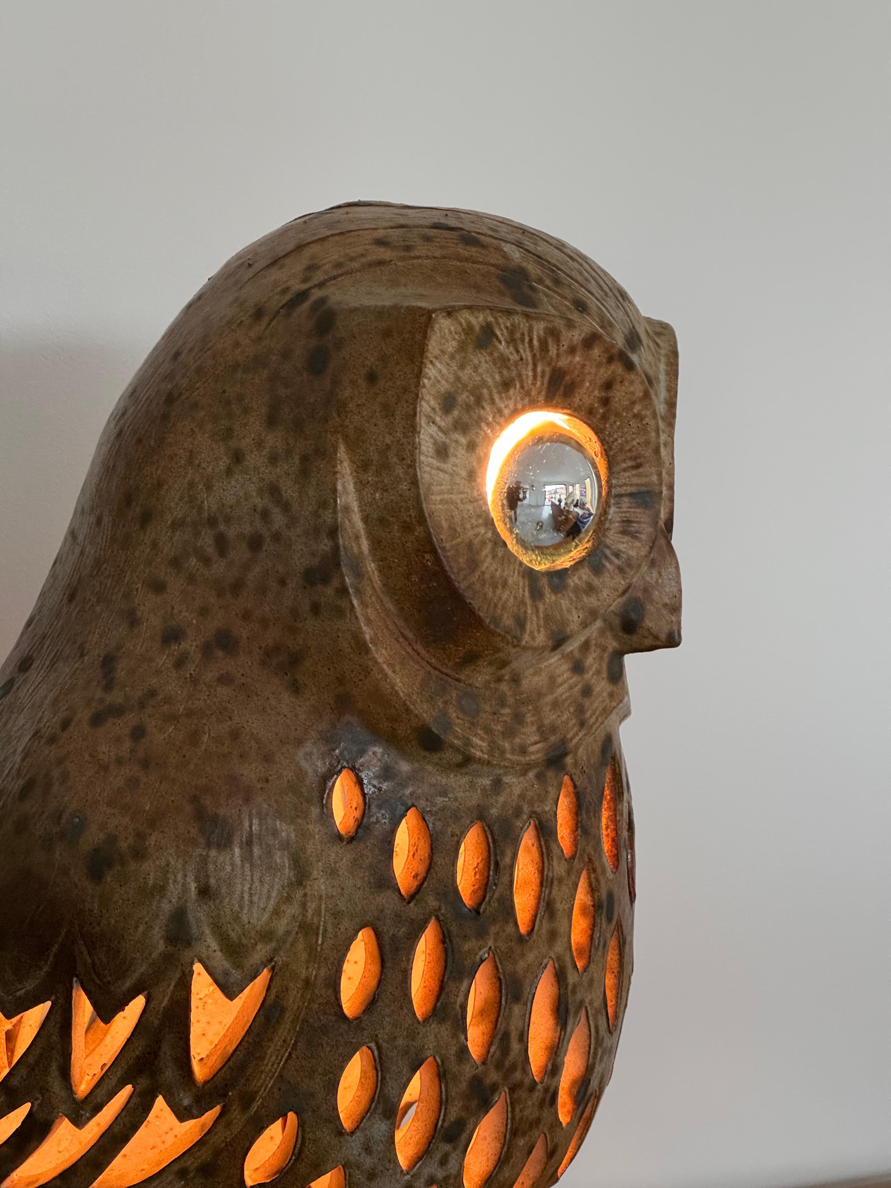 Agnès Escala, huge zoomorphic owl ceramic lamp, unique work, France 1970s For Sale 10