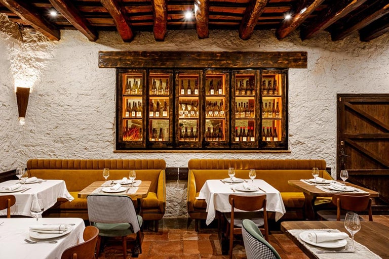 Agnes M Couch 2-Seat For Sale at 1stDibs