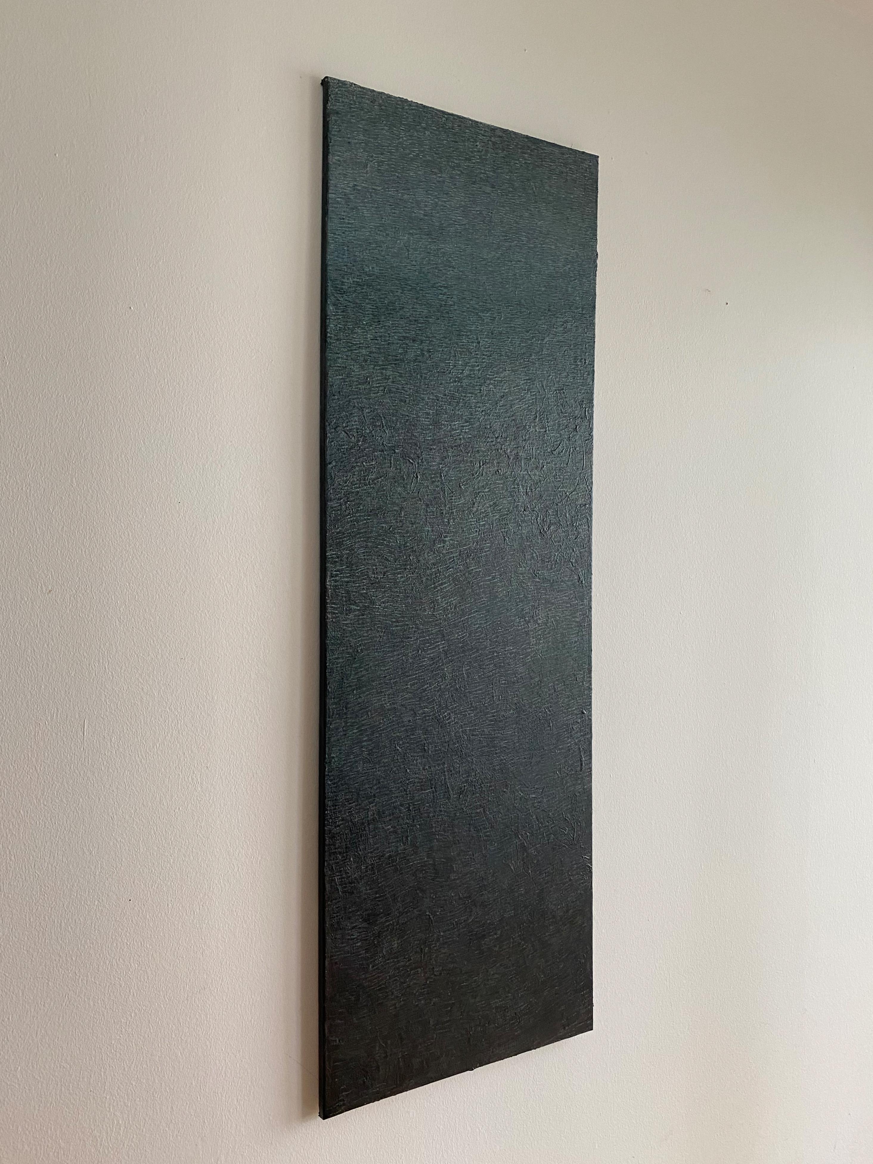 The painting is corresponding most closely to the first photo on the 1stdibs page. A professional photographer took this photo in his studio with good lighting.
The other photos were all taken with natural light and normal camera.
The painting looks