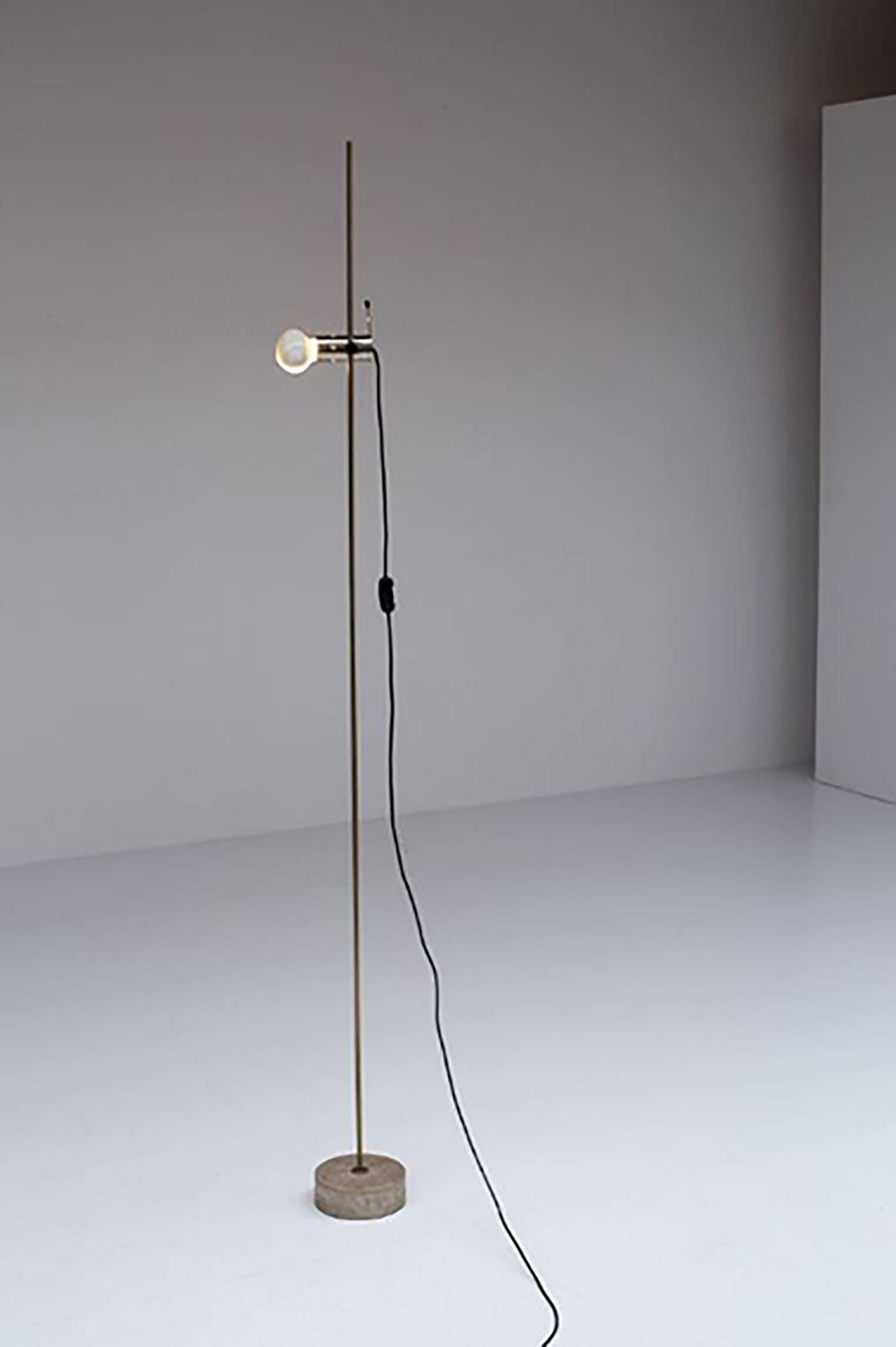Agnoli floor lamp by Tito Agnoli for Oluce. The lamp gets its name from the designer who was nominated twice for the Compasso d’Oro award and was awarded the gold medal at Neocon in Chicago. A superb example of minimalistic design, this model of