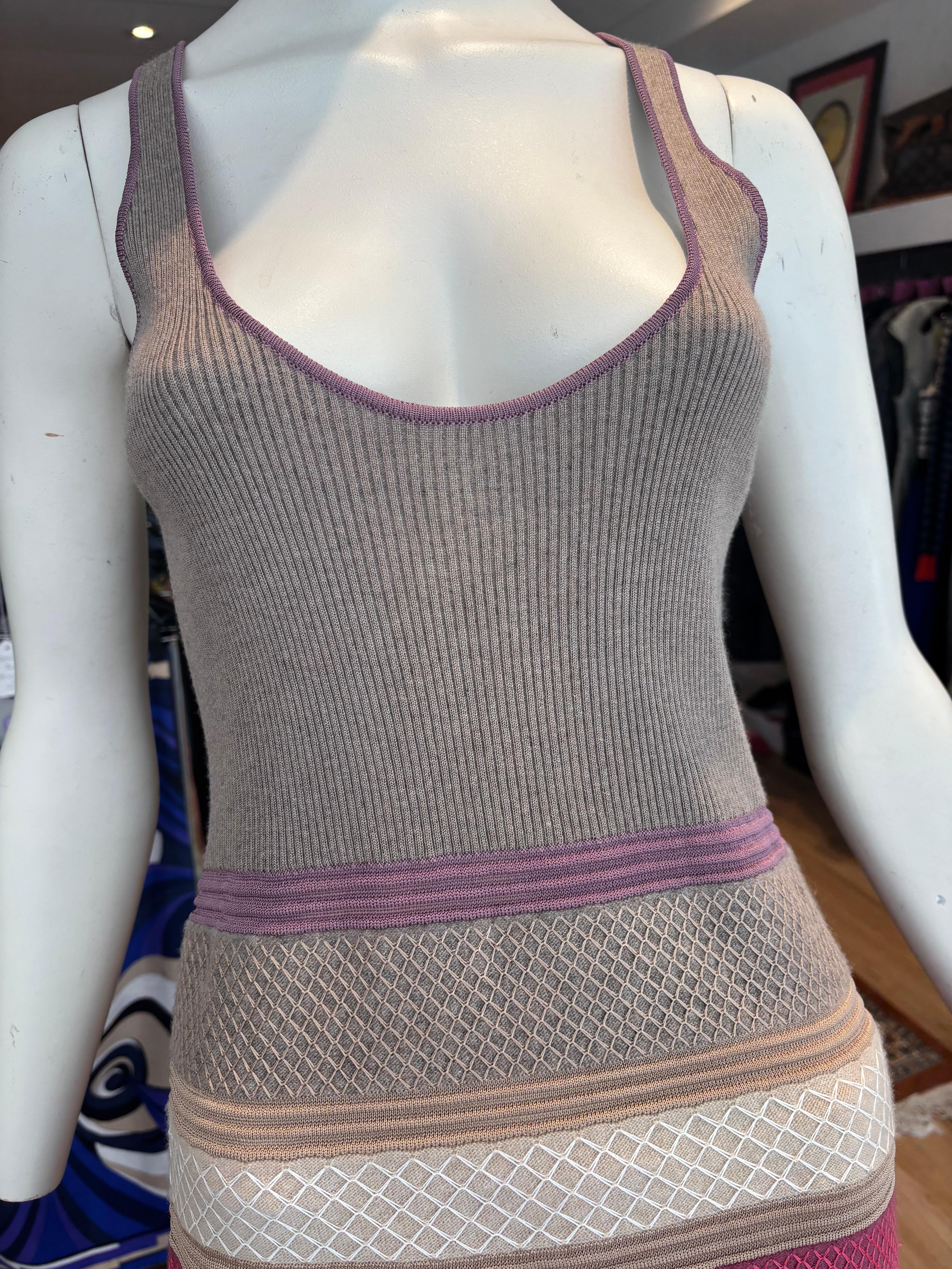 AGNONA Atemberaubendes NWT Langes Kleid aus Kaschmir. Markiert M, aber die Büste reicht von 33-38 (Grau) im Angebot