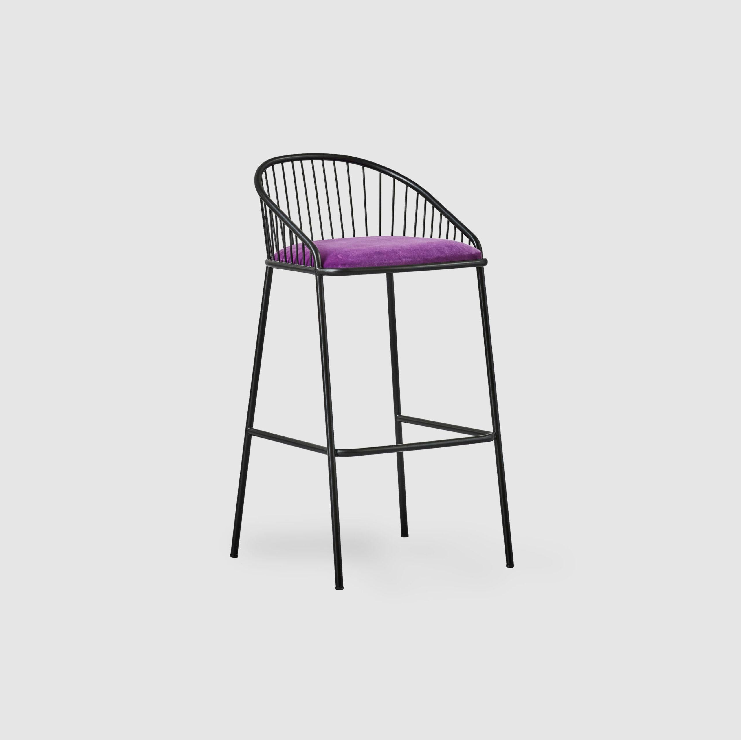Agora bar stool by Pepe Albargues
Dimensions: W 50 x D 55 x H 99 cm
 Seat 79 cm
Materials: Iron strucutre and particles board.
 Foam CMHR (high resilience and flame retardant) 


Now suitable also for sheltered outdoor spaces.
Painted or