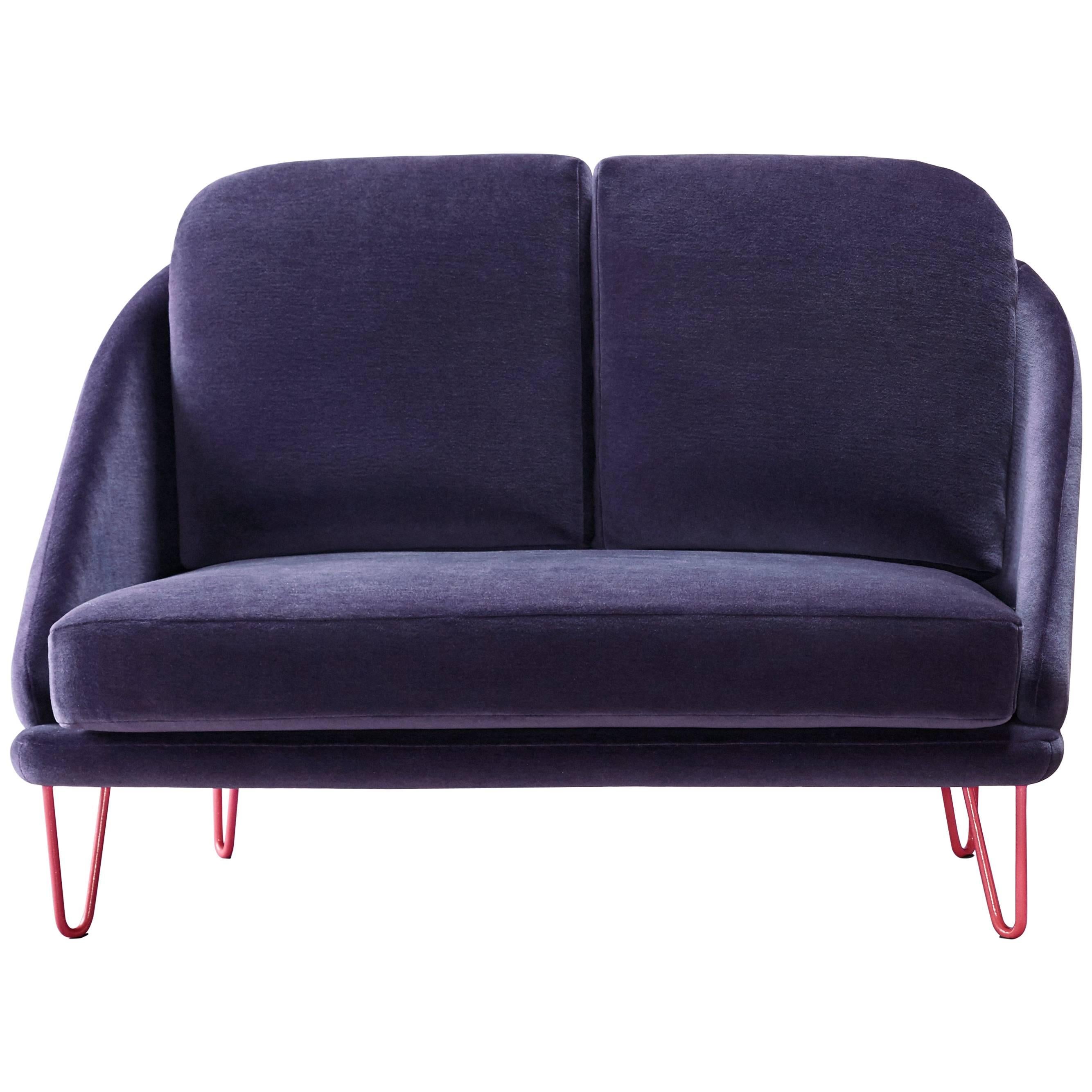 Agora Lila Sofa von Pepe Albargues im Angebot