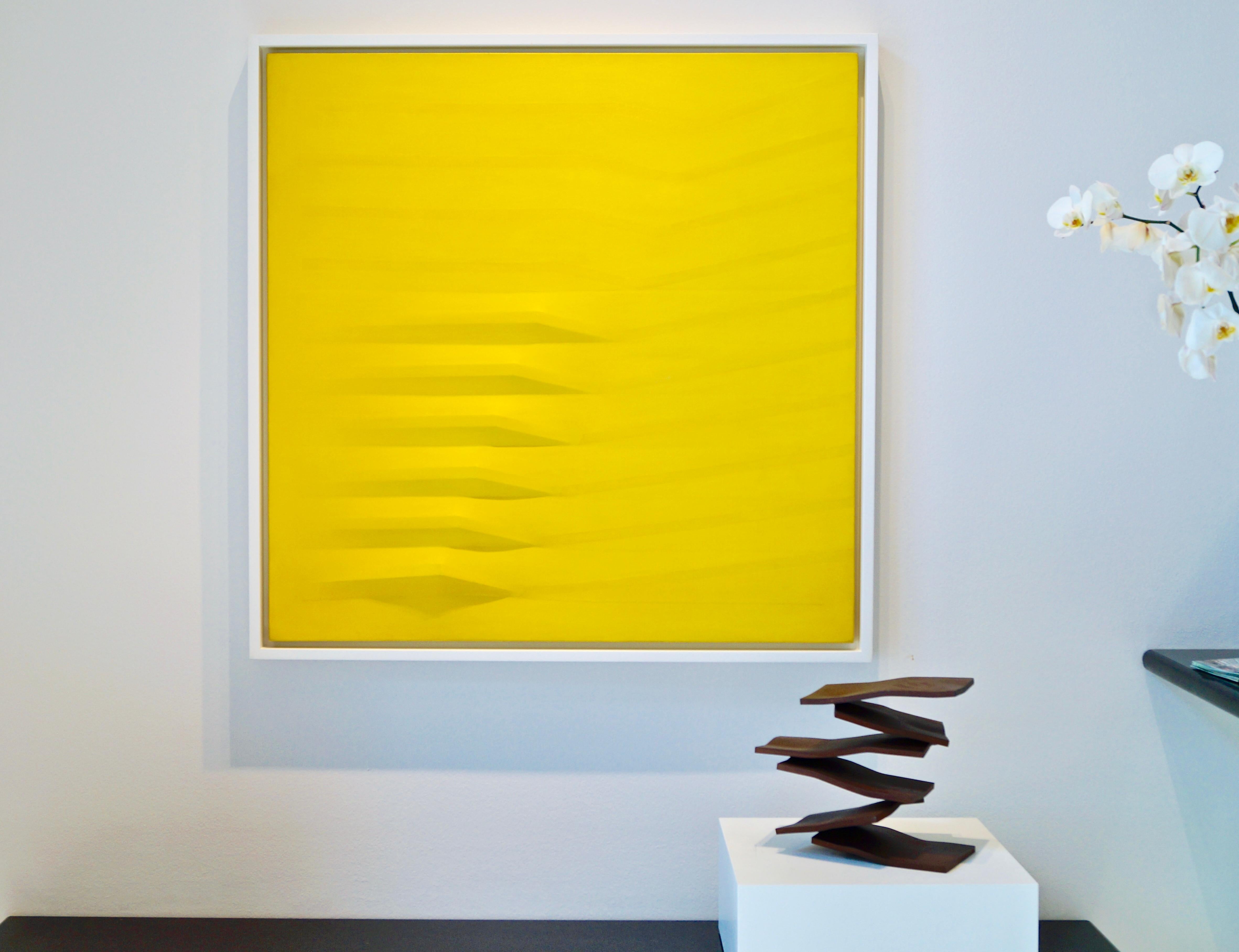 Giallo, 1979, acrylic on shaped canvas - Post-War Painting by Agostino Bonalumi