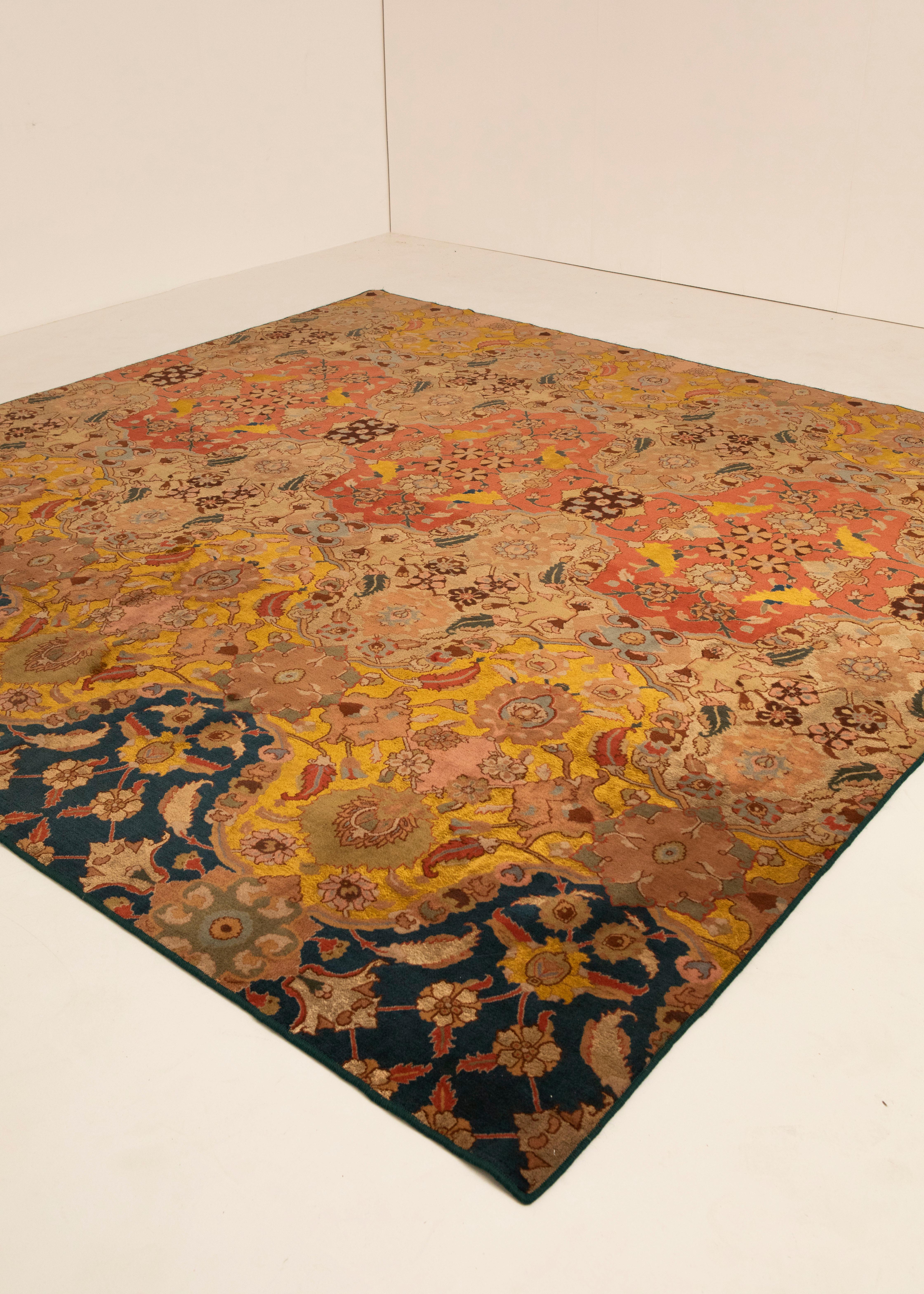 Agra Carpet in Wool and Silk 4