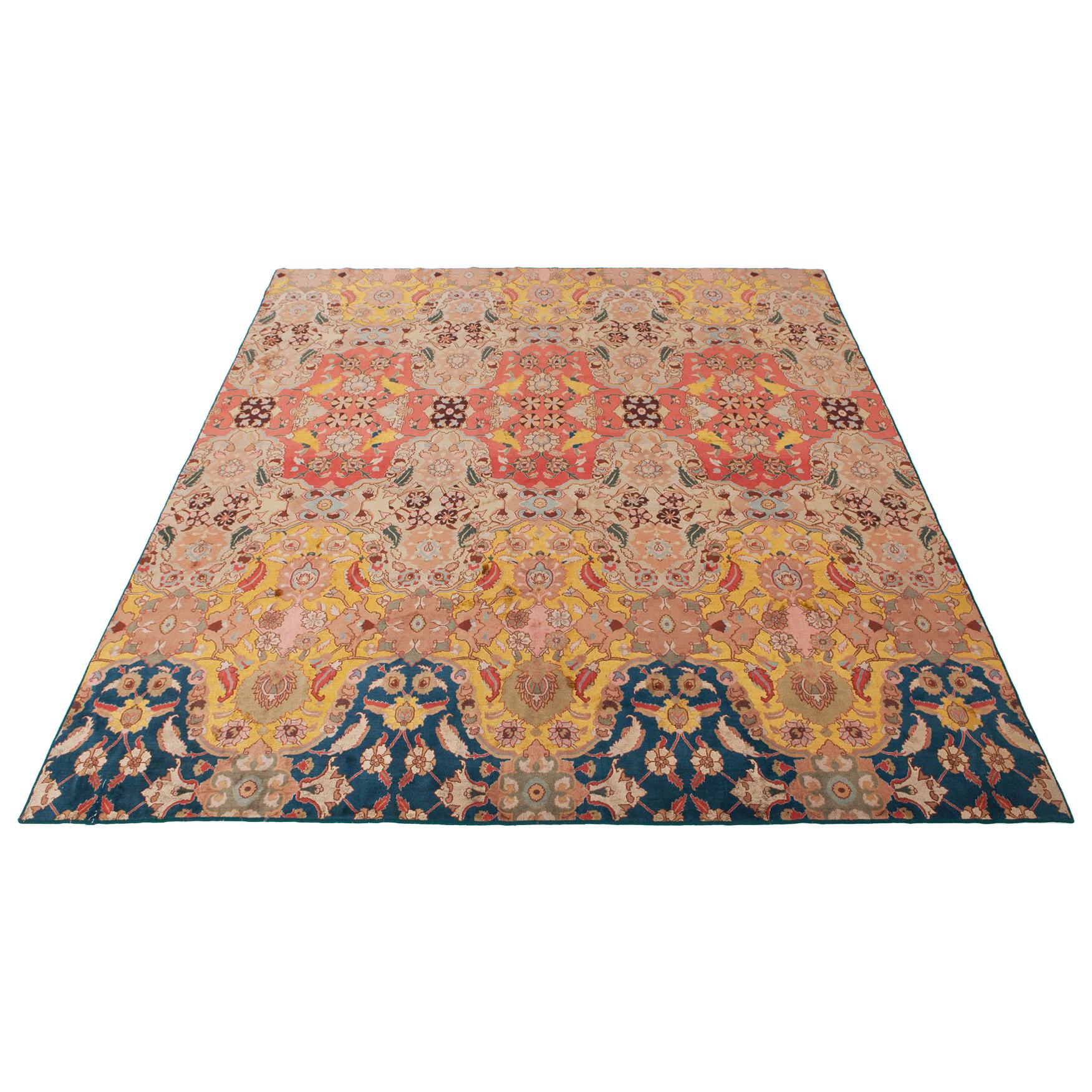 Agra Carpet in Wool and Silk