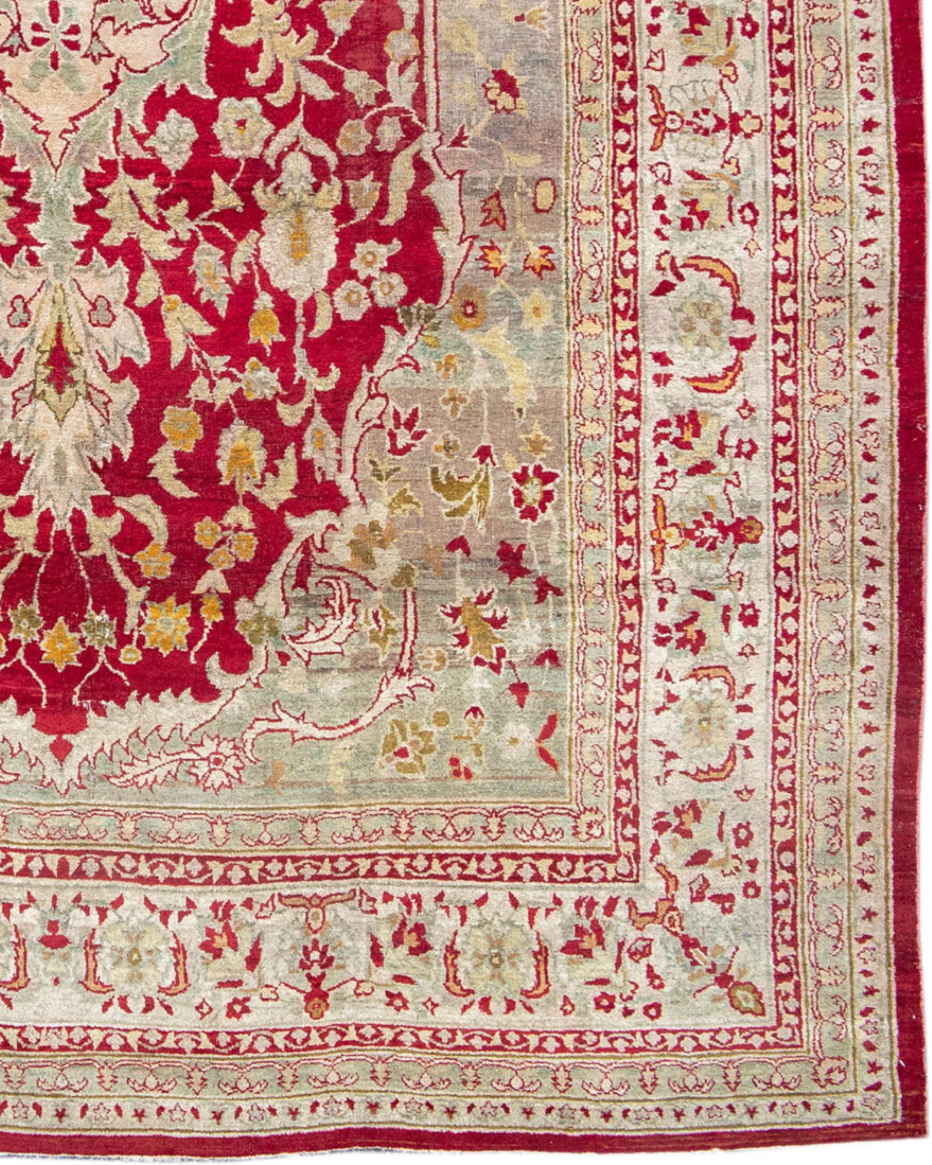 Antiker roter und goldener indischer Agra-Teppich aus dem späten 19. Jahrhundert

Zusätzliche Informationen:
Abmessungen: 8'9