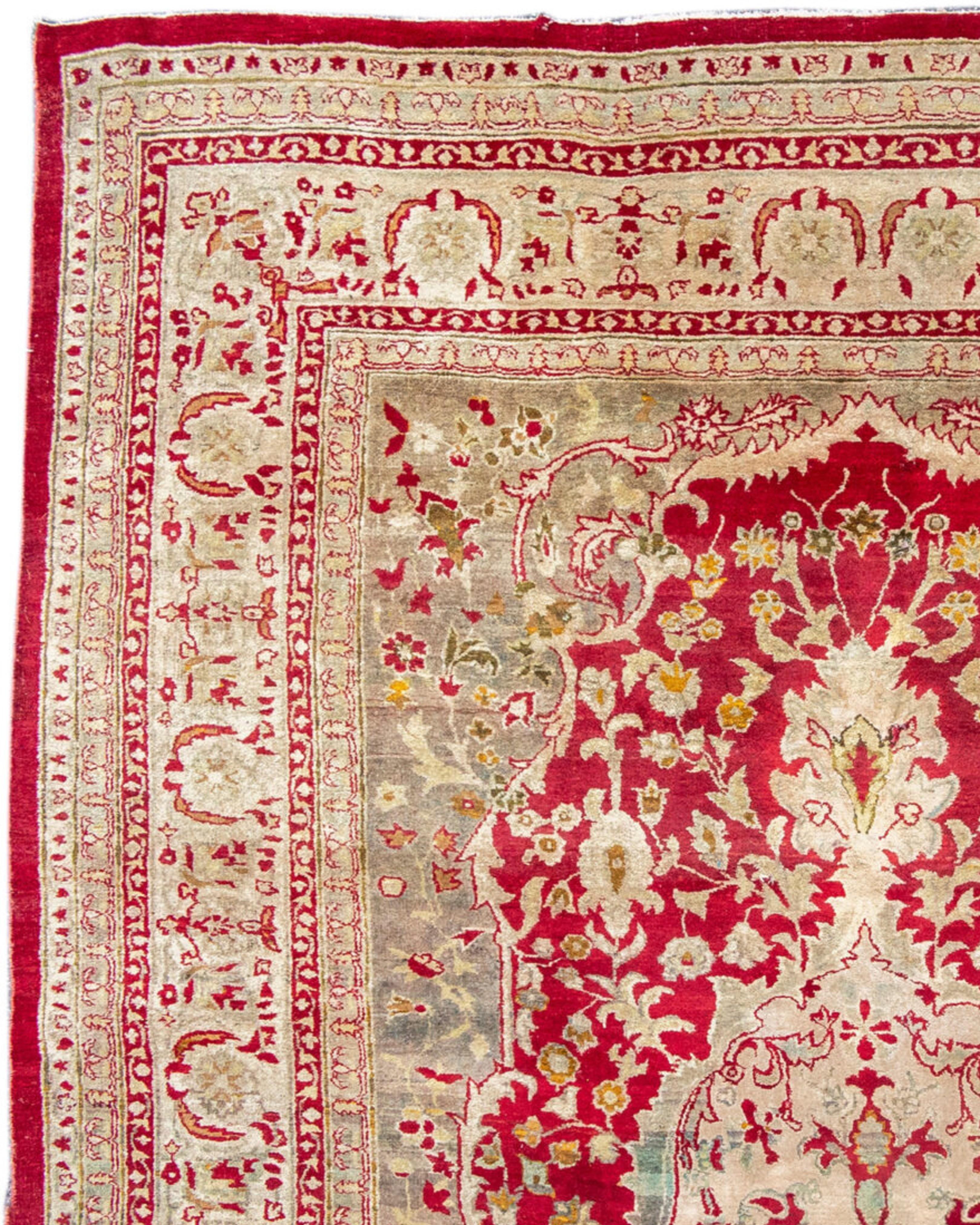 Antiker roter und goldener indischer Agra-Teppich aus dem späten 19. Jahrhundert (Handgewebt) im Angebot