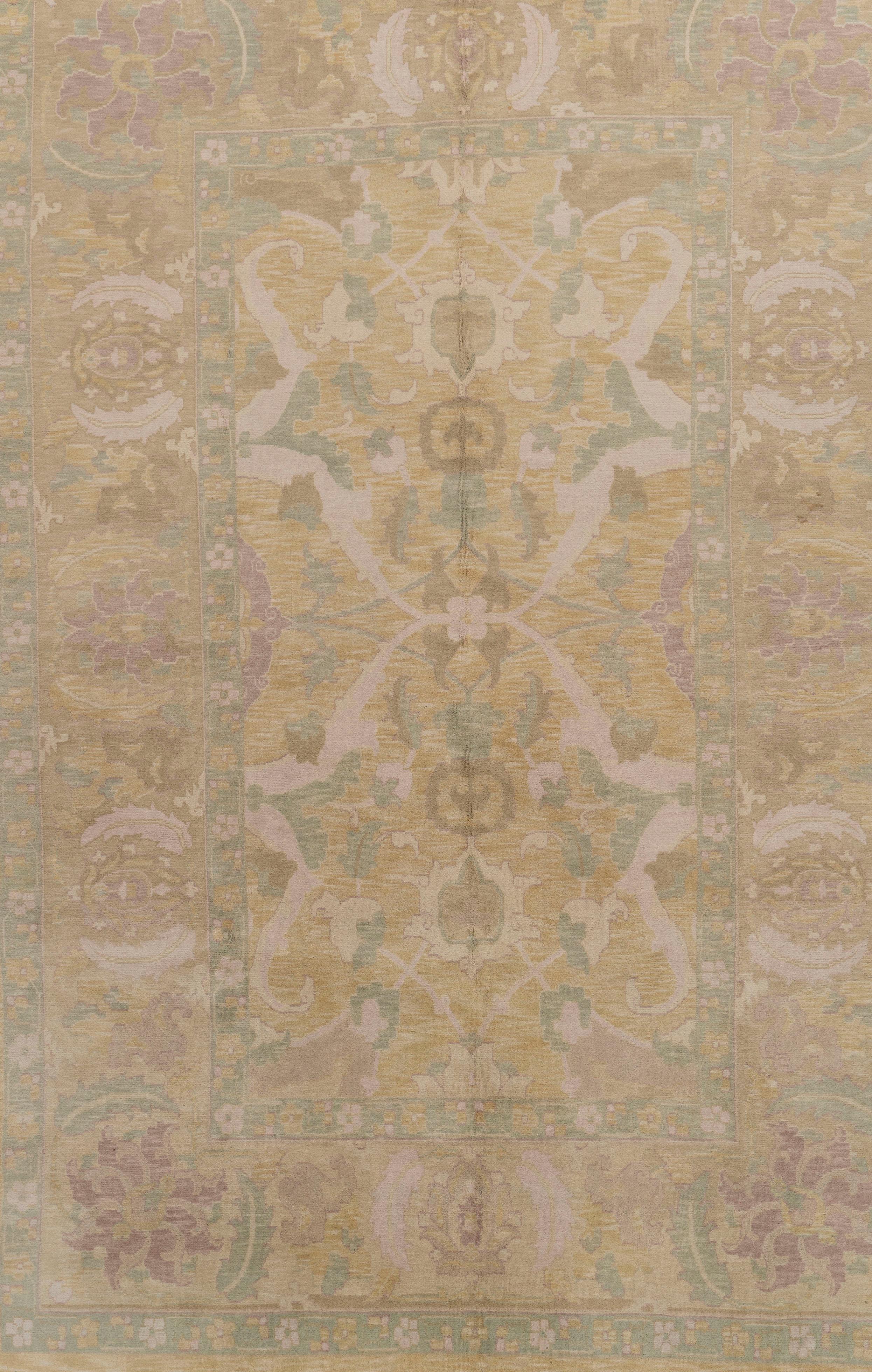 Indian Agra Design Rug 6'4 x 9'9 For Sale