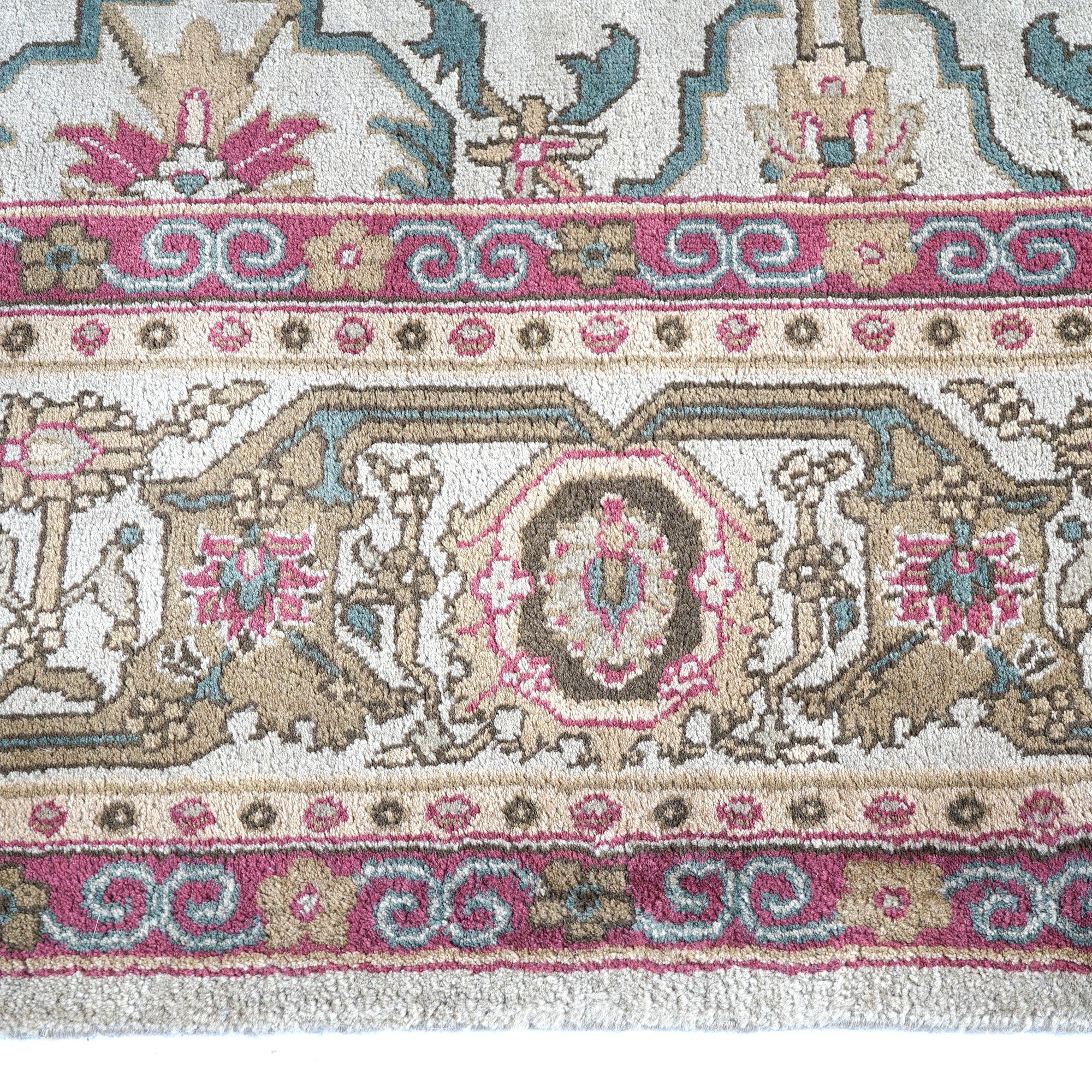 Agra Floral Oriental Wool Carpet 20th C 5