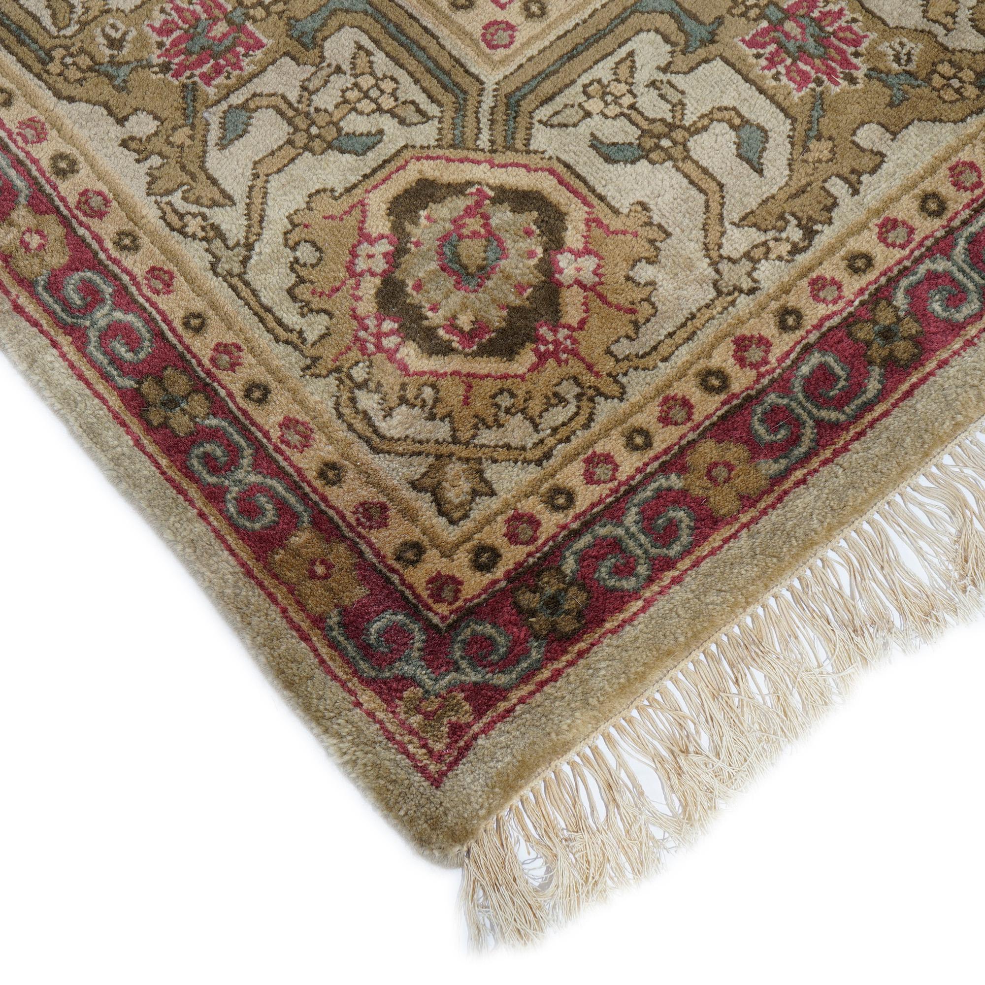 Agra Floral Oriental Wool Carpet 20th C 8