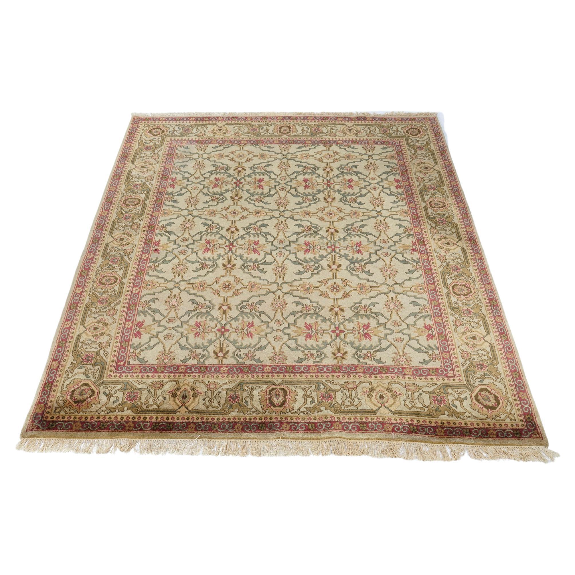 Agra Floral Oriental Wool Carpet 20th C