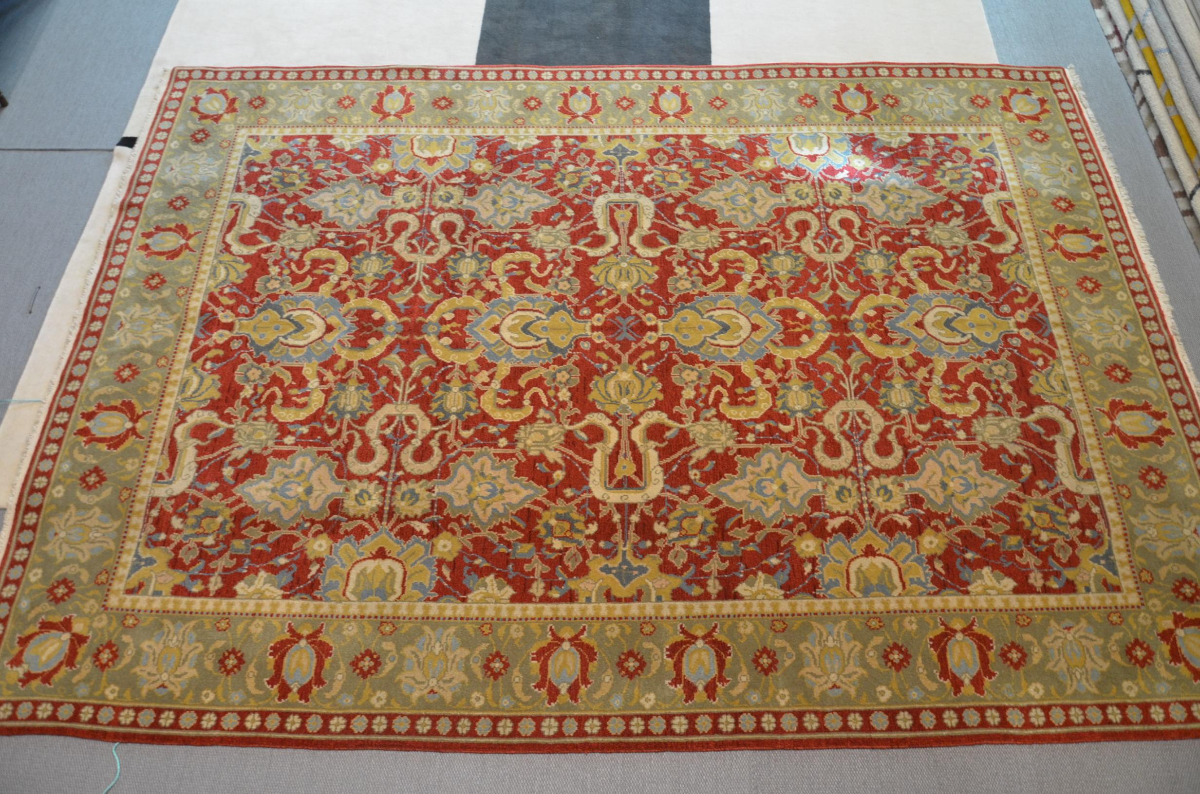 Hand-Knotted Agra India Rug. 3.20 x 2.30 m For Sale
