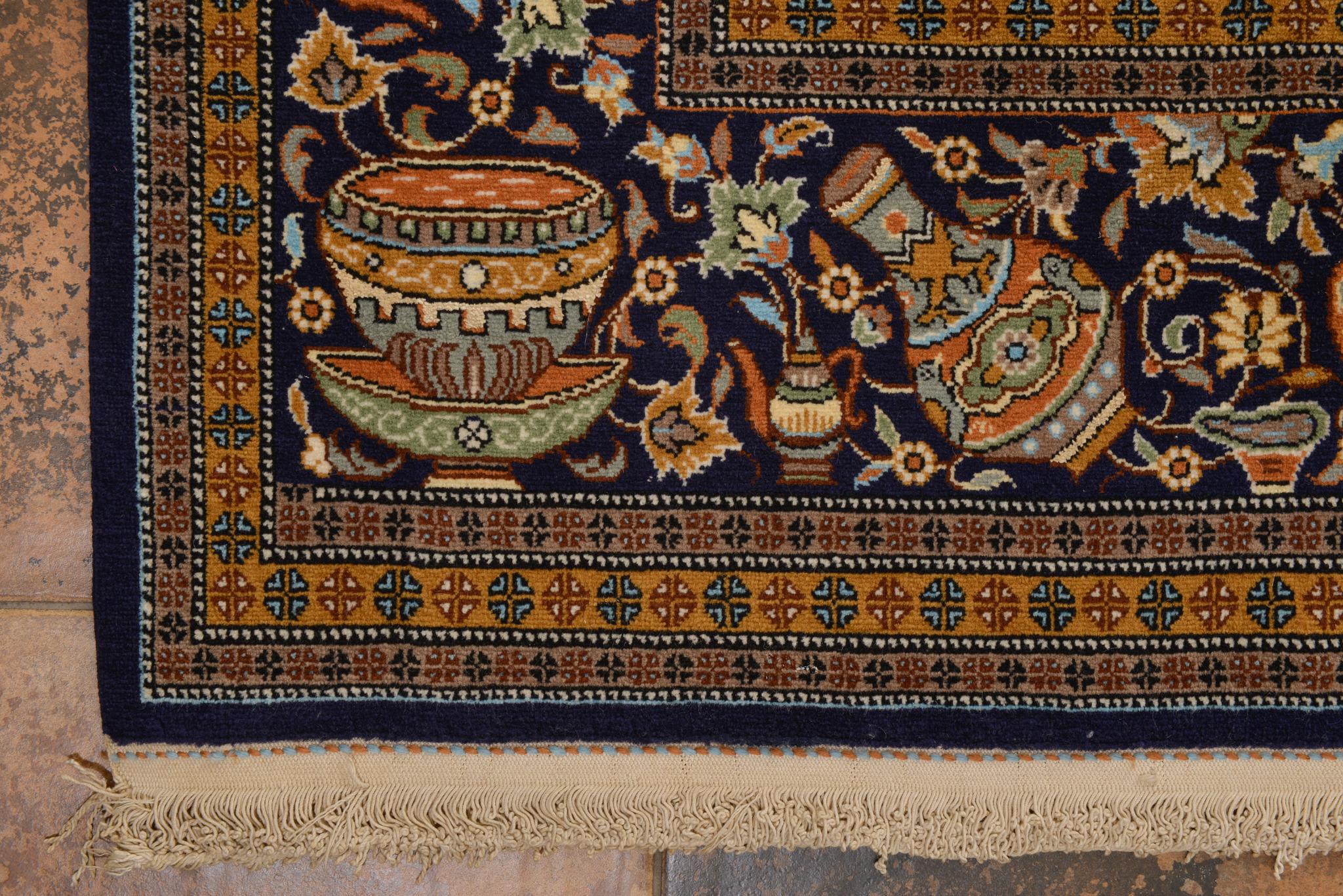 AGRA Teppich aus Seidenmischung in einer seltenen grau-blauen Farbe im Zustand „Hervorragend“ im Angebot in Alessandria, Piemonte