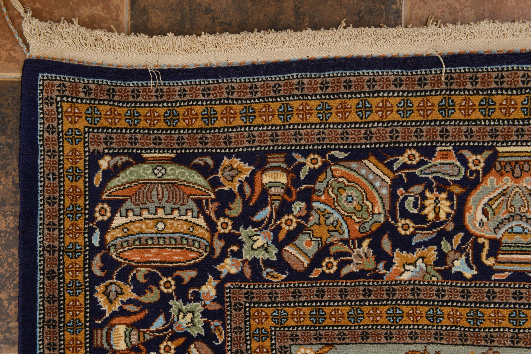 AGRA Teppich aus Seidenmischung in einer seltenen grau-blauen Farbe (20. Jahrhundert) im Angebot