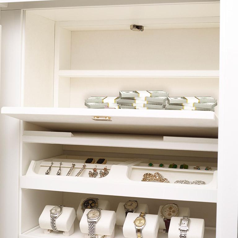 Coffre-fort contemporain Fiocco en érable blanc brillant Neuf - En vente à New York, NY