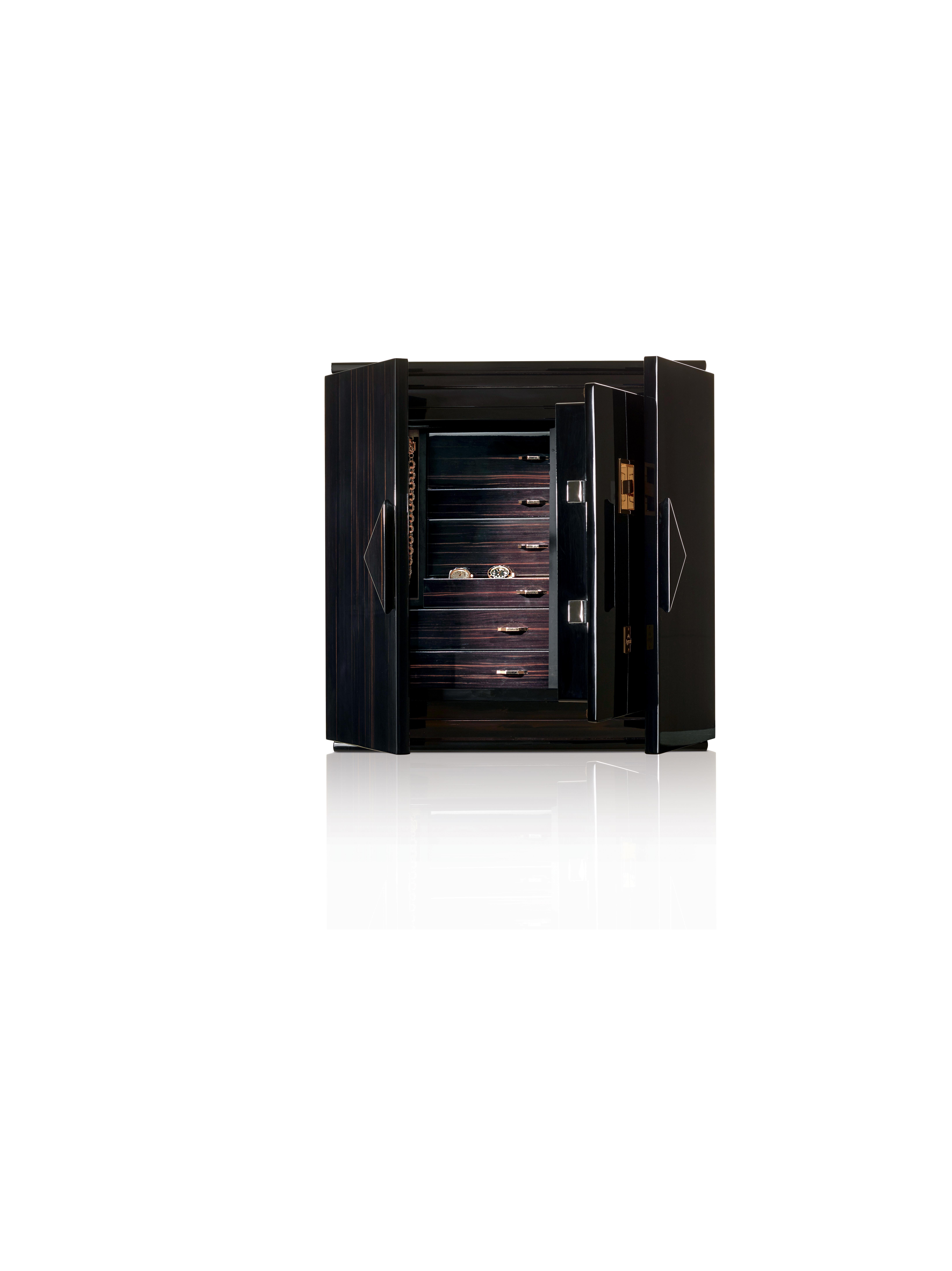 black chest of 6 drawers