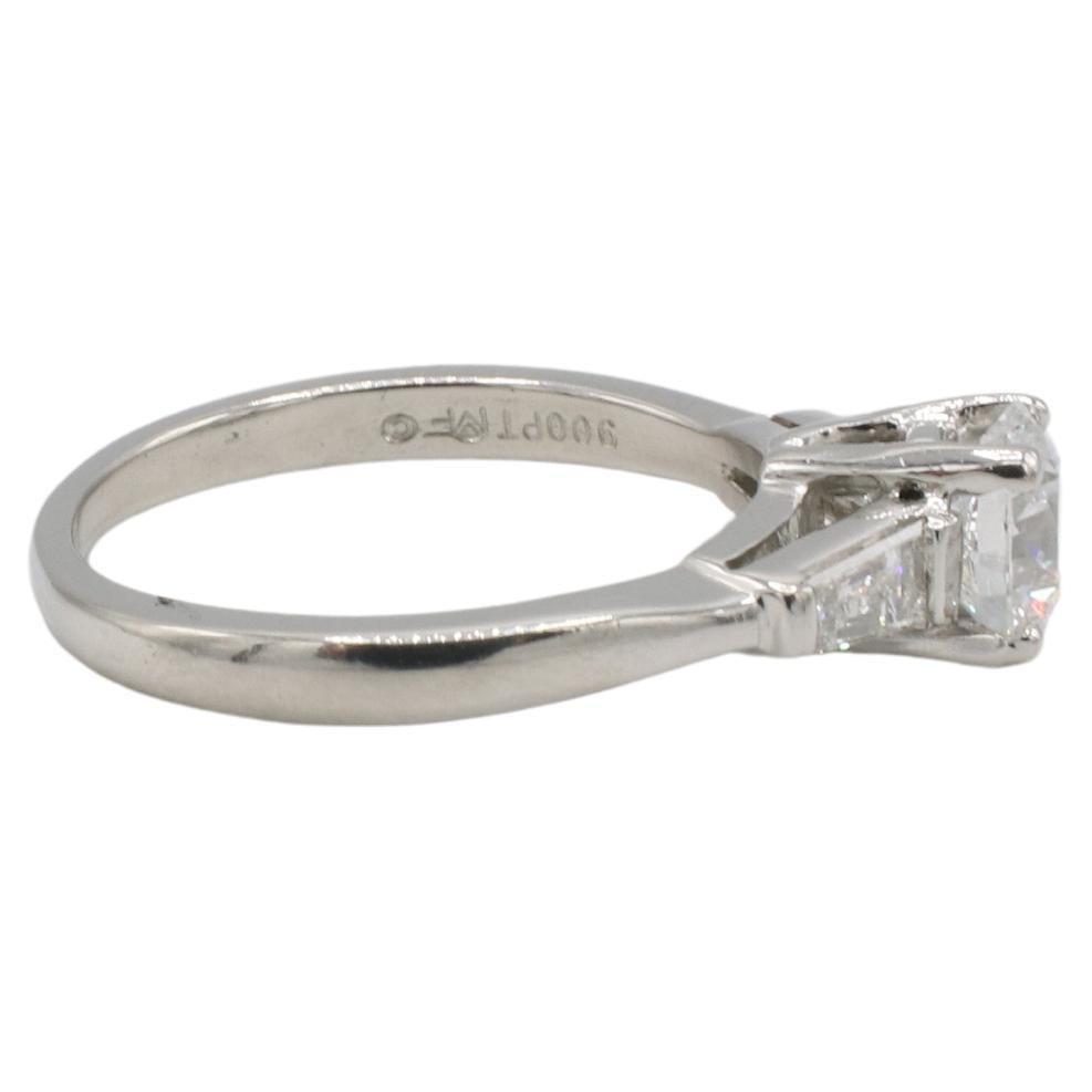 Moderne Bague de fiançailles en platine certifiée AGS 0,82 carat D SI1 Round Natural Diamond en vente