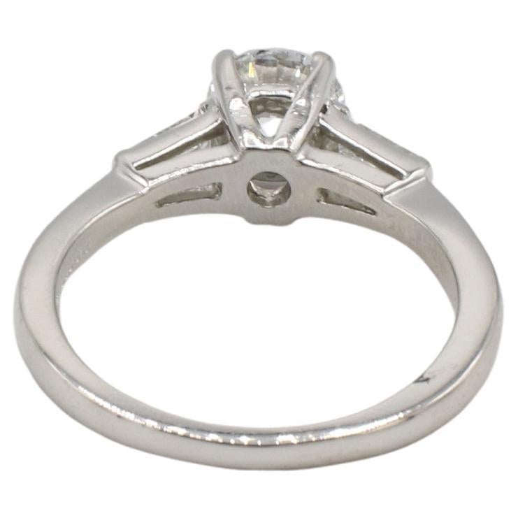 Taille ronde Bague de fiançailles en platine certifiée AGS 0,82 carat D SI1 Round Natural Diamond en vente