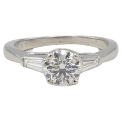 Anello di fidanzamento in platino con diamante naturale rotondo certificato AGS da 0,82 carati D SI1