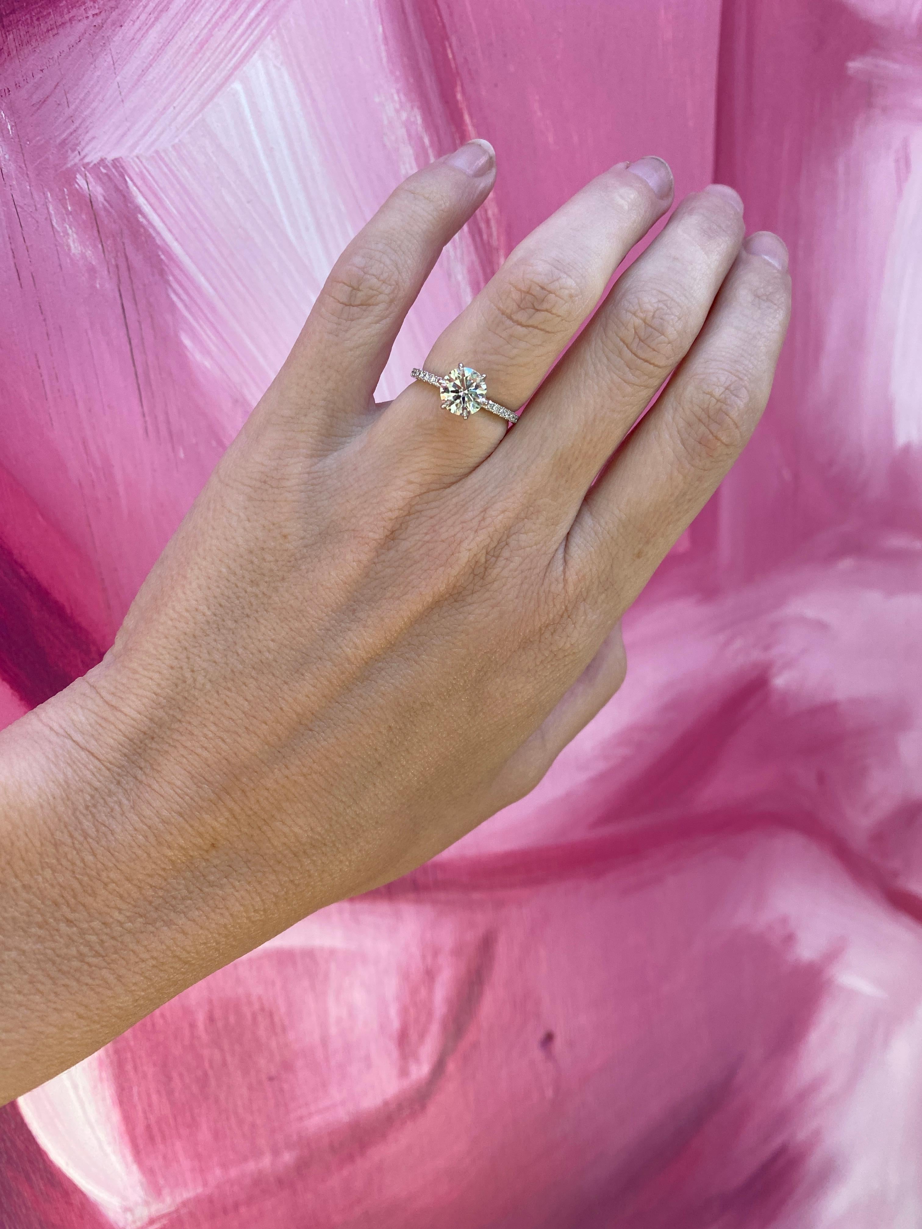 Anillo de compromiso de diamante natural brillante redondo certificado AGS de 1,42 quilates en venta 6