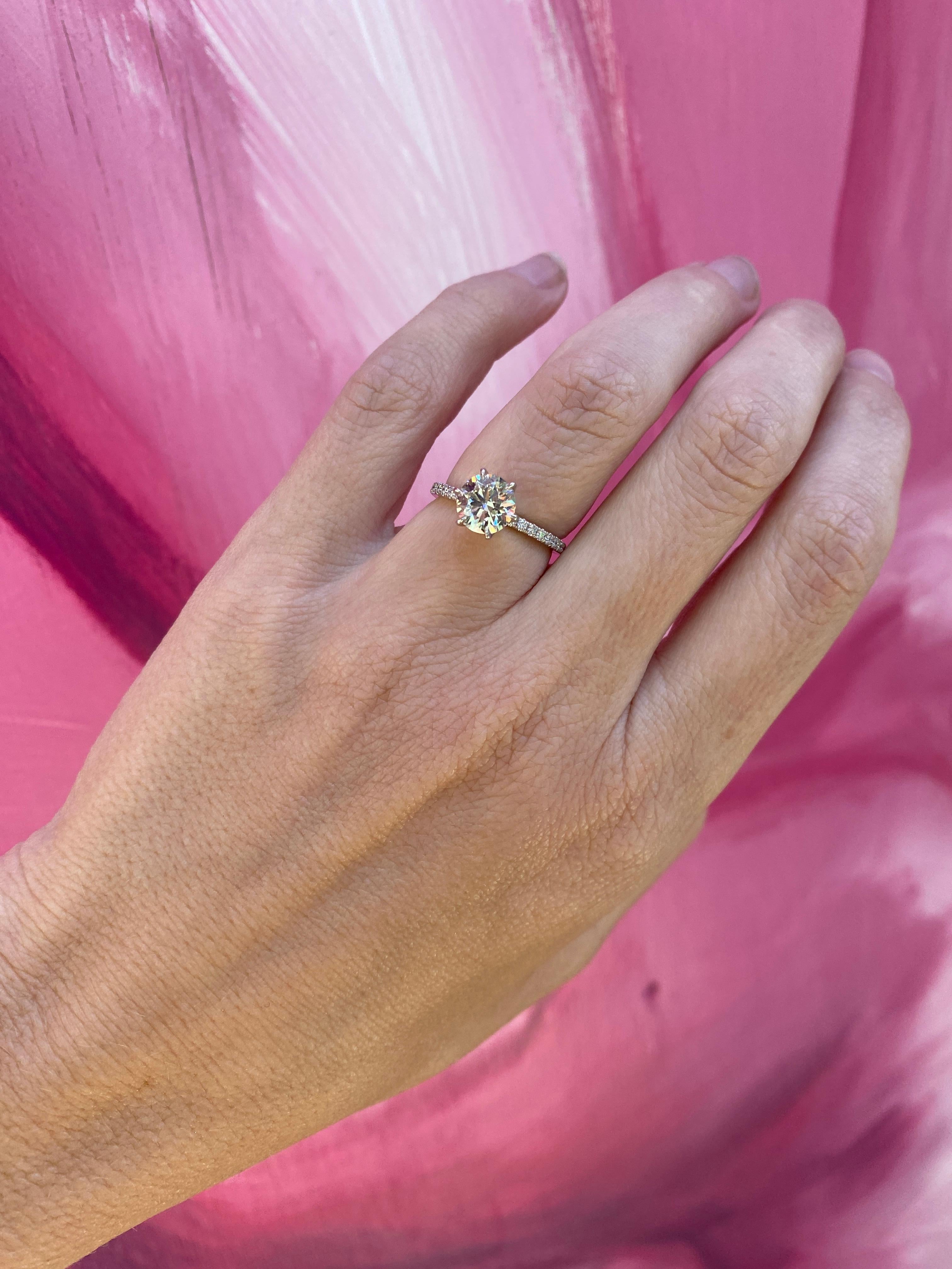 Anillo de compromiso de diamante natural brillante redondo certificado AGS de 1,42 quilates en venta 7