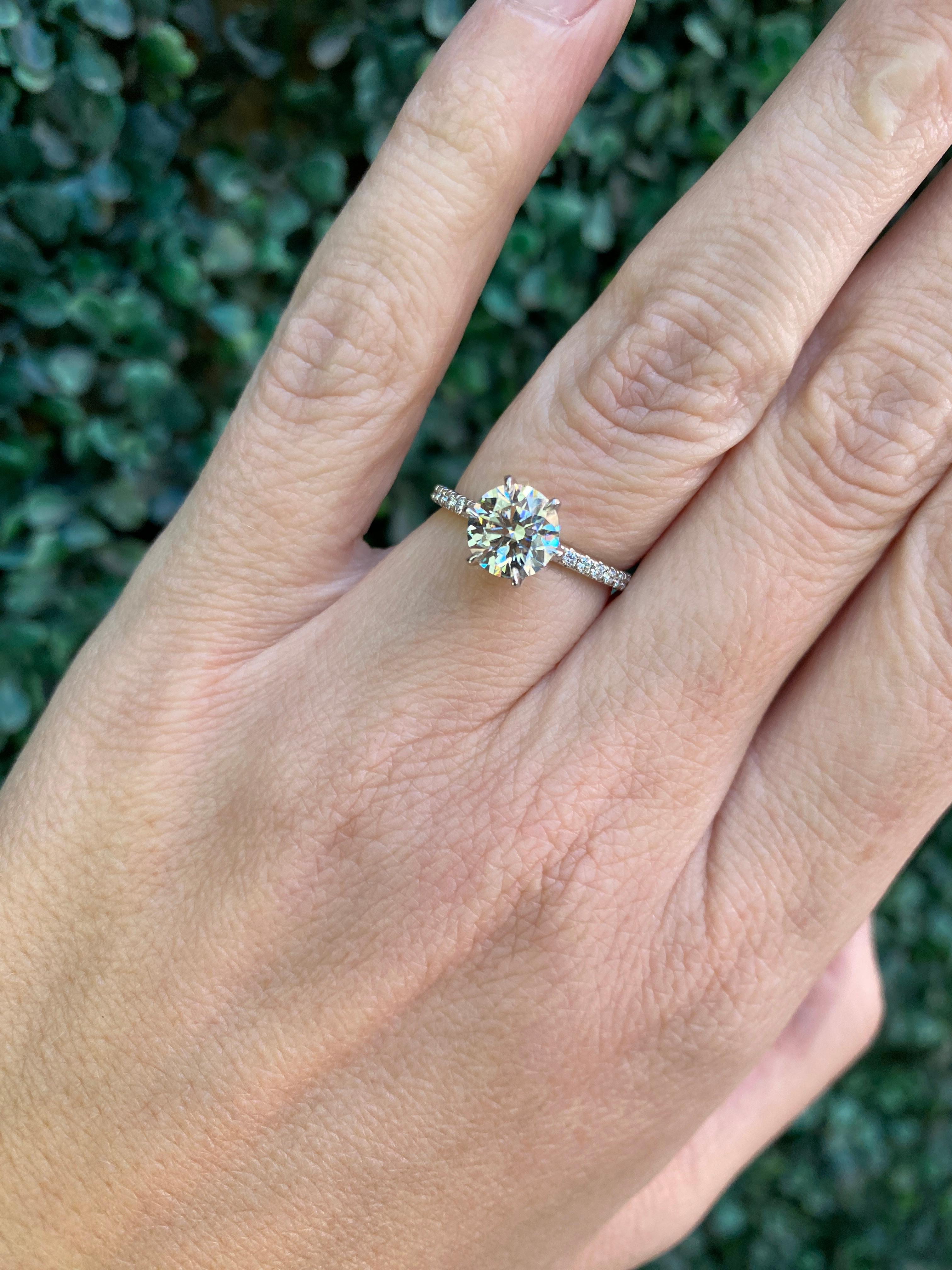 Anillo de compromiso de diamante natural brillante redondo certificado AGS de 1,42 quilates en venta 10