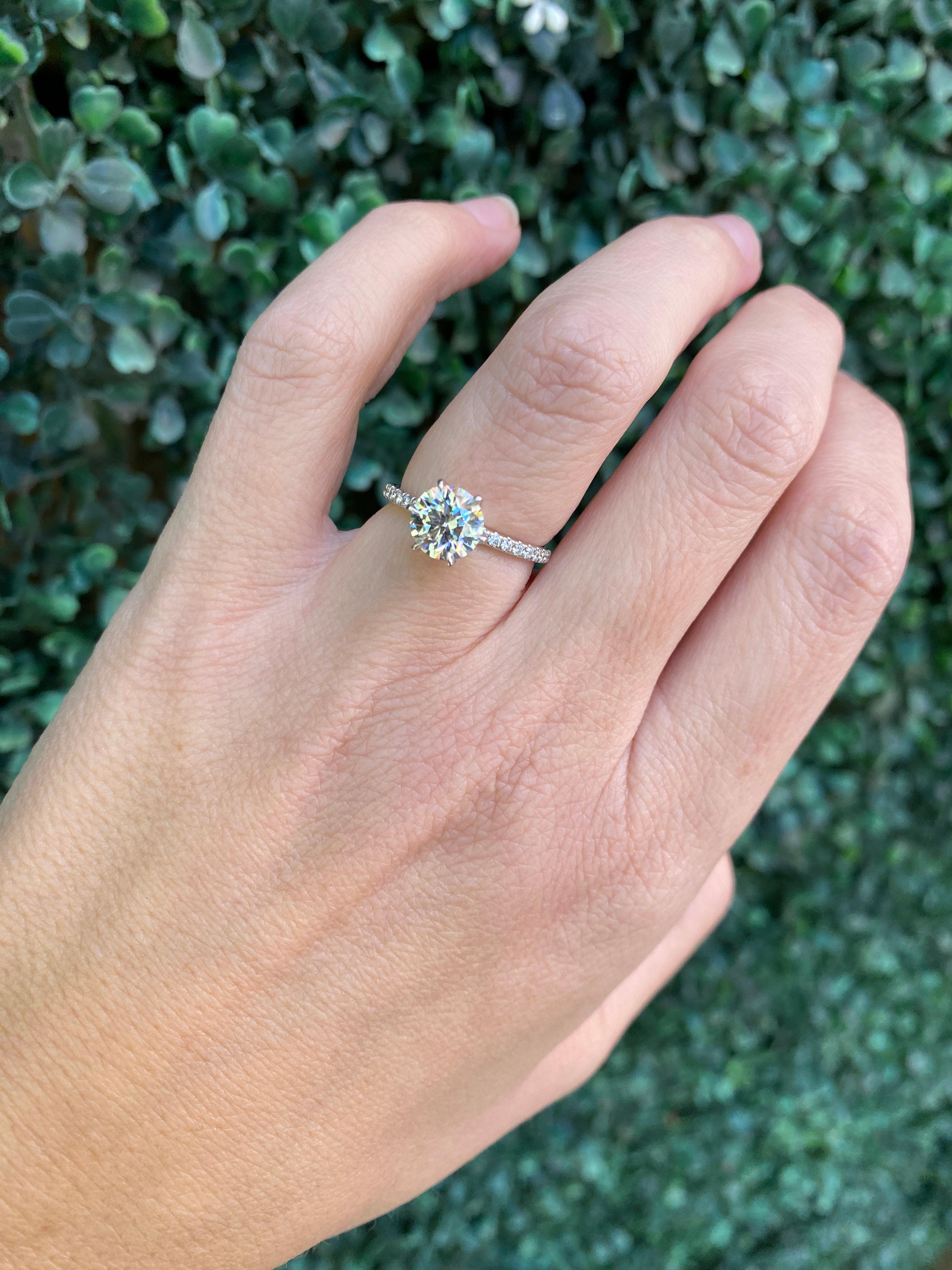 Anillo de compromiso de diamante natural brillante redondo certificado AGS de 1,42 quilates en venta 12