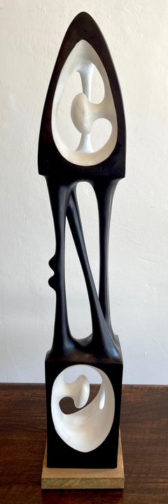 Sculpture abstraite en bois polychromé Agustn Crdenas