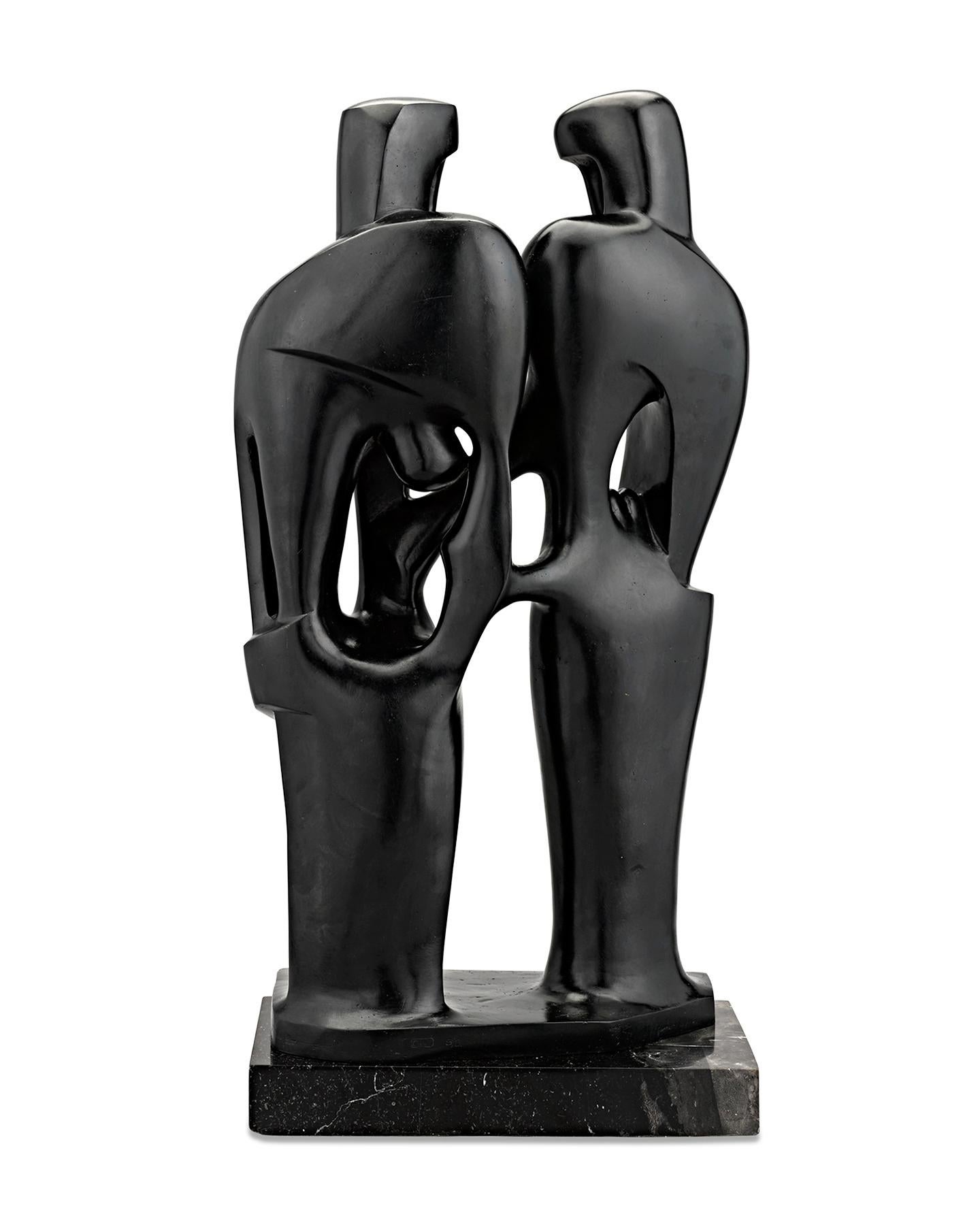 Zwei Paare (Gold), Figurative Sculpture, von Agustín Cárdenas
