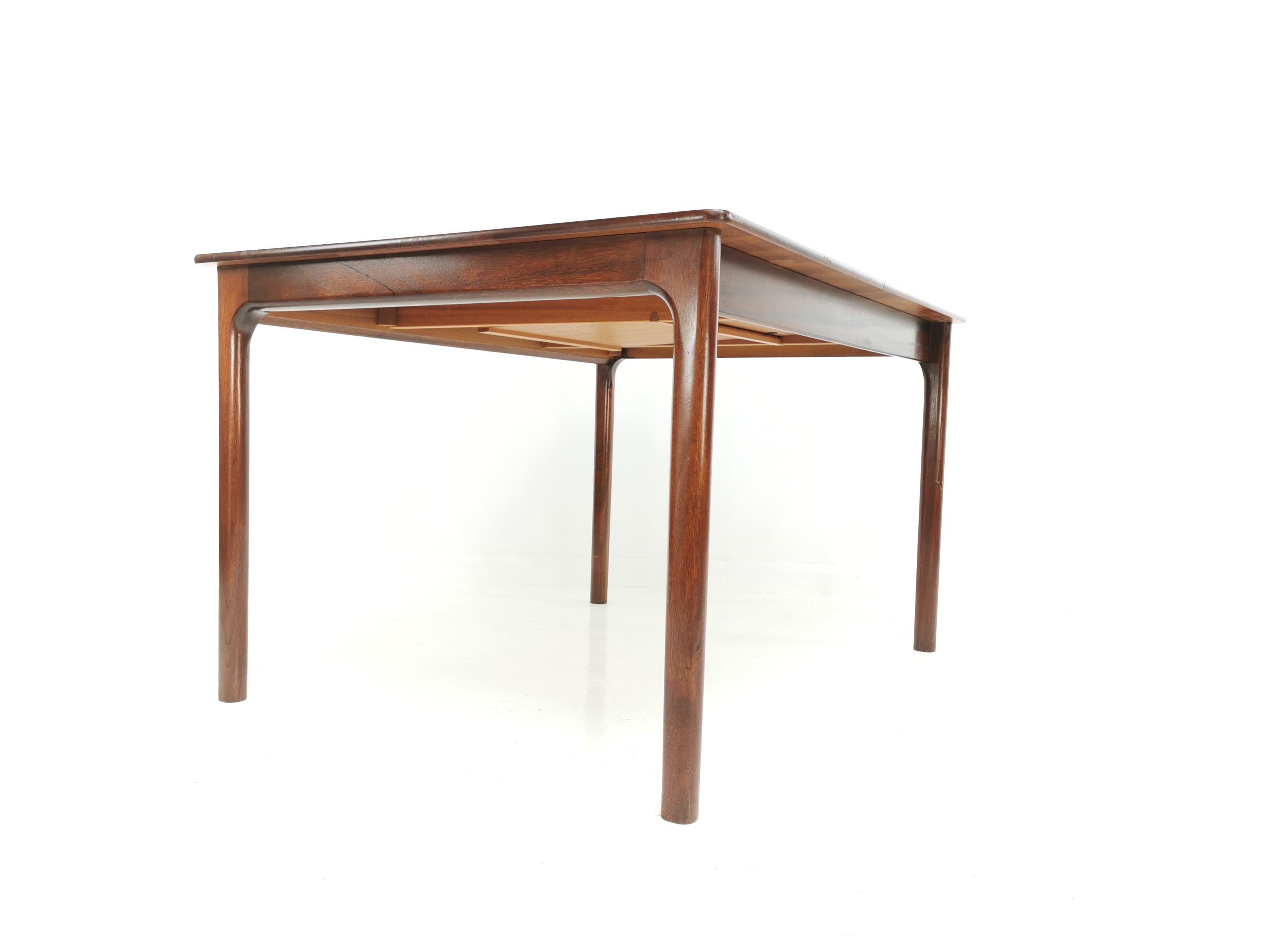 British A.H. McIntosh of Kirkcaldy Rosewood Extending Dining Table Midcentury, 1970