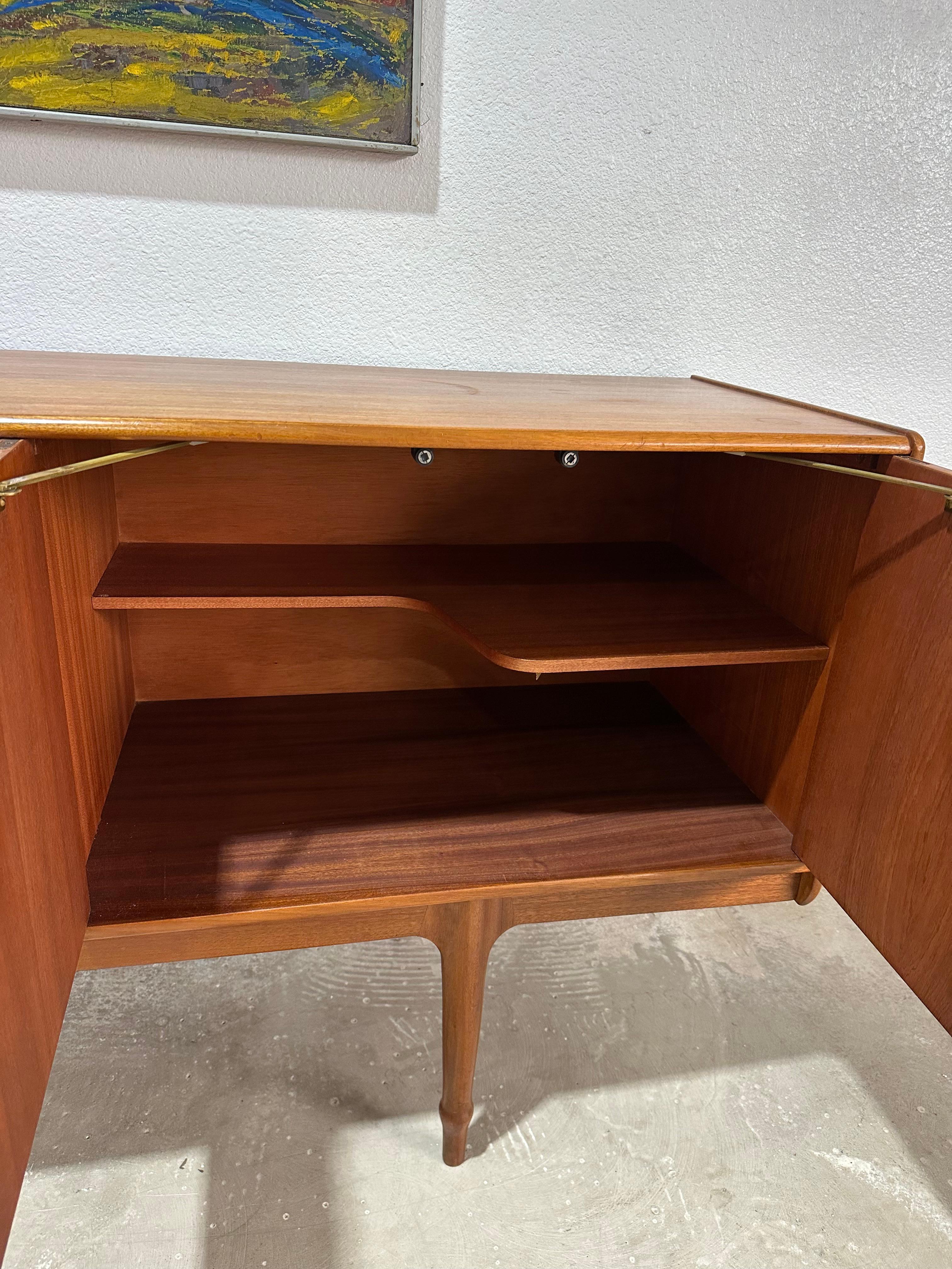 A.H. McIntosh Scottish XL Teak Mid Century Credenza In Good Condition For Sale In Lutz, FL