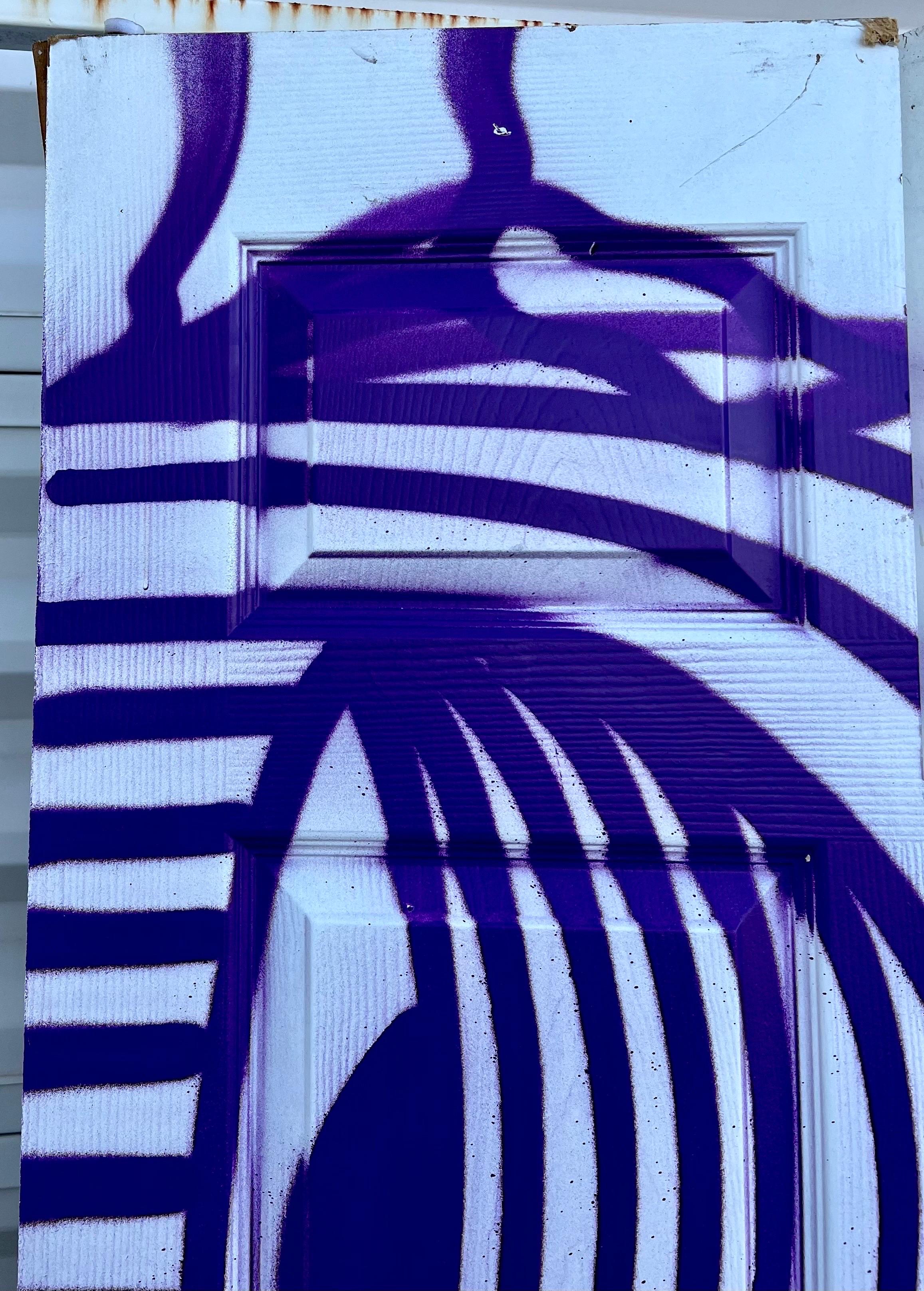 Leyenda del graffiti de Miami Ahol Sniffs Glue Gran pintura en aerosol sobre puertas Escultura en venta 10