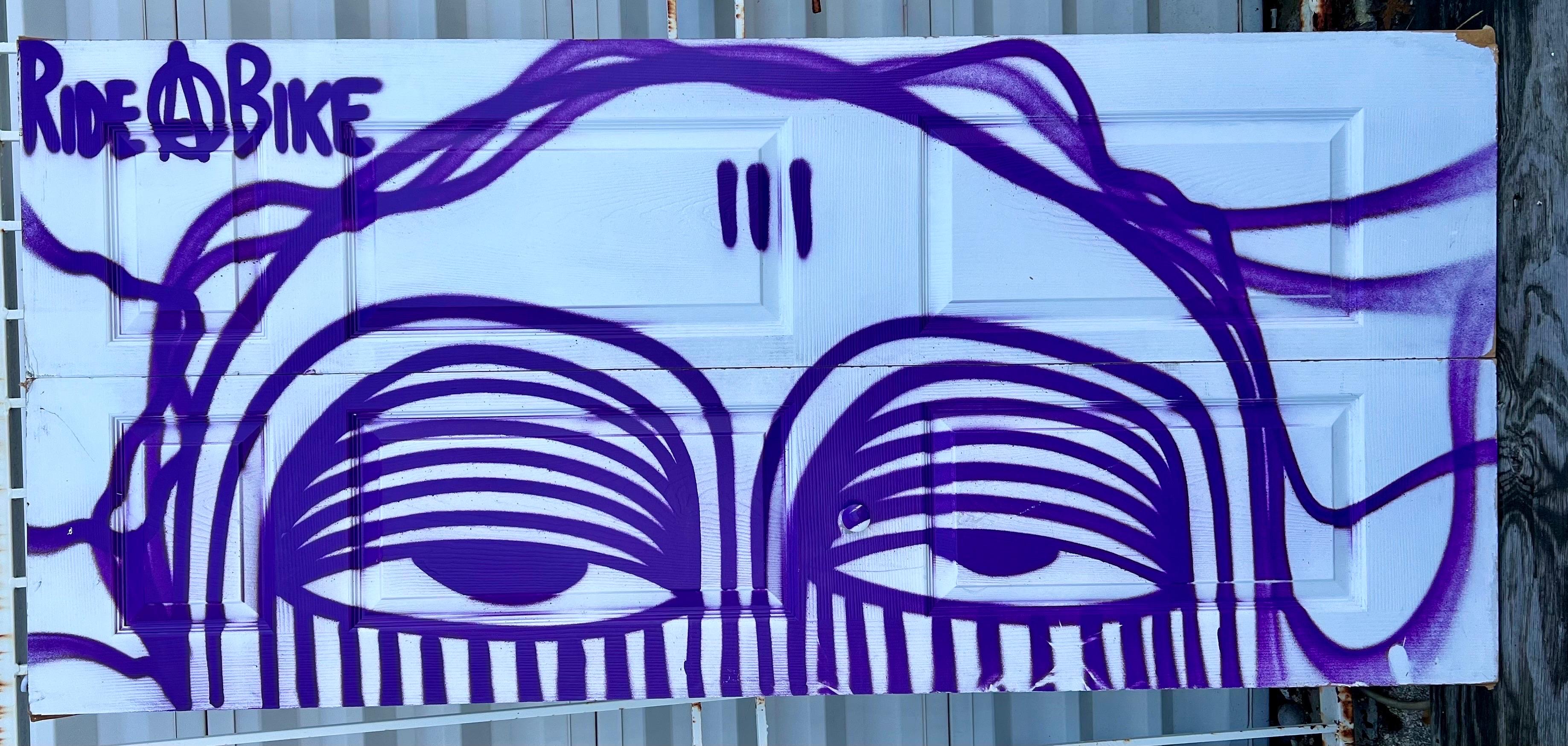 Leyenda del graffiti de Miami Ahol Sniffs Glue Gran pintura en aerosol sobre puertas Escultura en venta 2