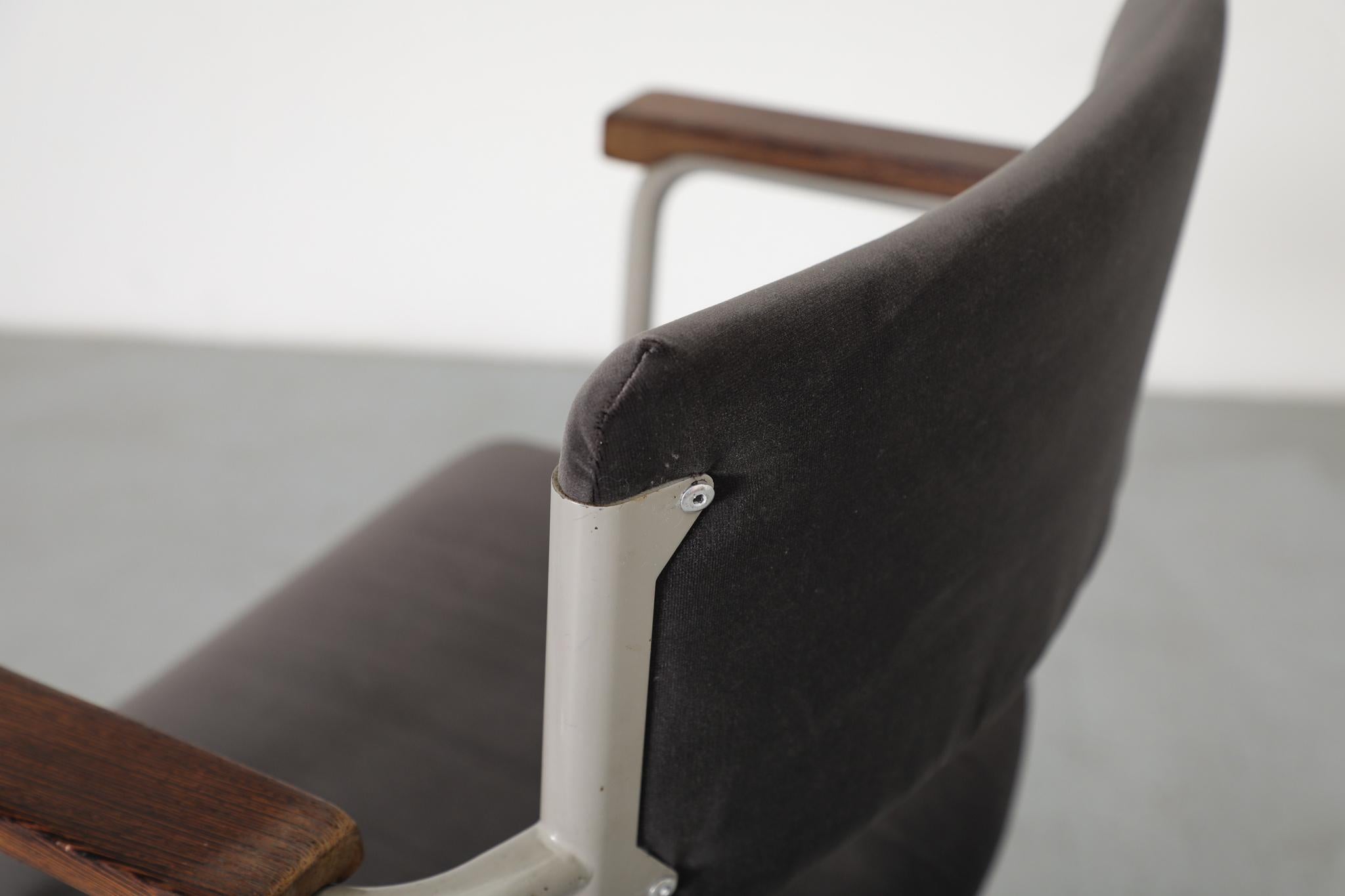 Ahrend de Cirkel Swivel Task Chair in Knoll Smoke 