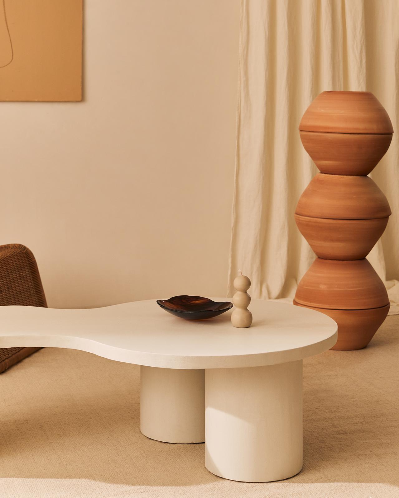 Fait main Table basse en microciment Ahumado par Marlot Baus en vente