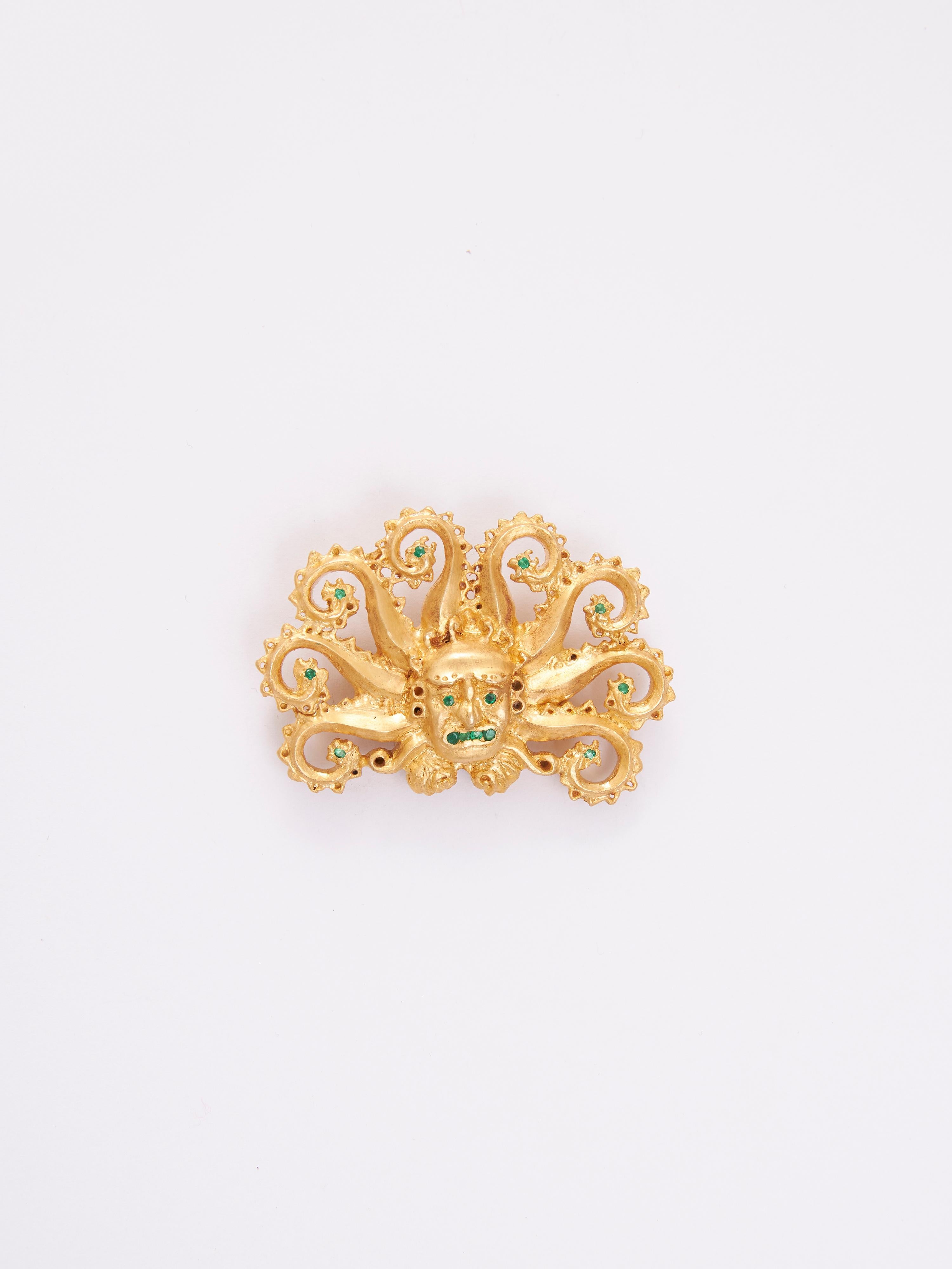 Round Cut Ai Apaec Octopus Frontlet in Silver, 24k Gold Plating & Emerald For Sale