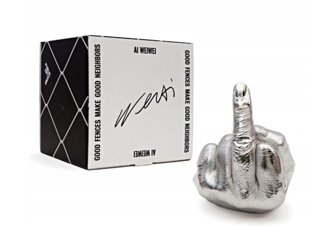 Ai Weiwei „Die Hand des Künstlers“:: signierte Skulptur in limitierter Auflage 3