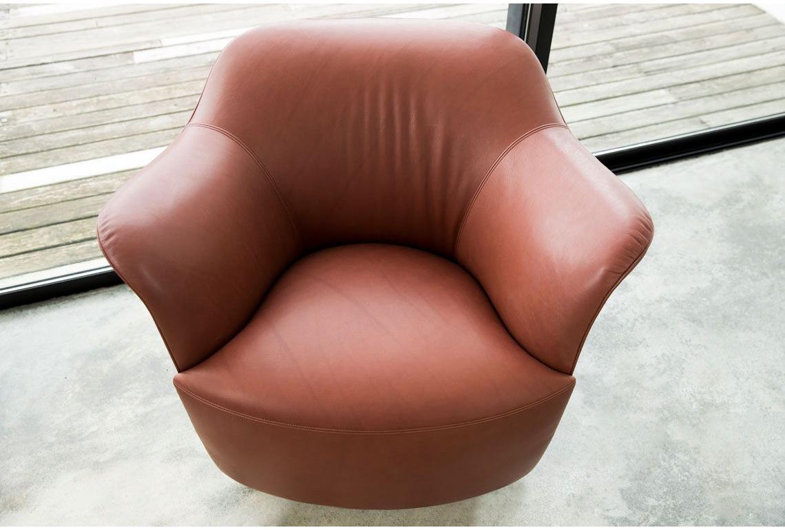 Contemporary Aida Amrchair in Genuine Leather Soul Diana Red-Brown and Metal Base For Sale