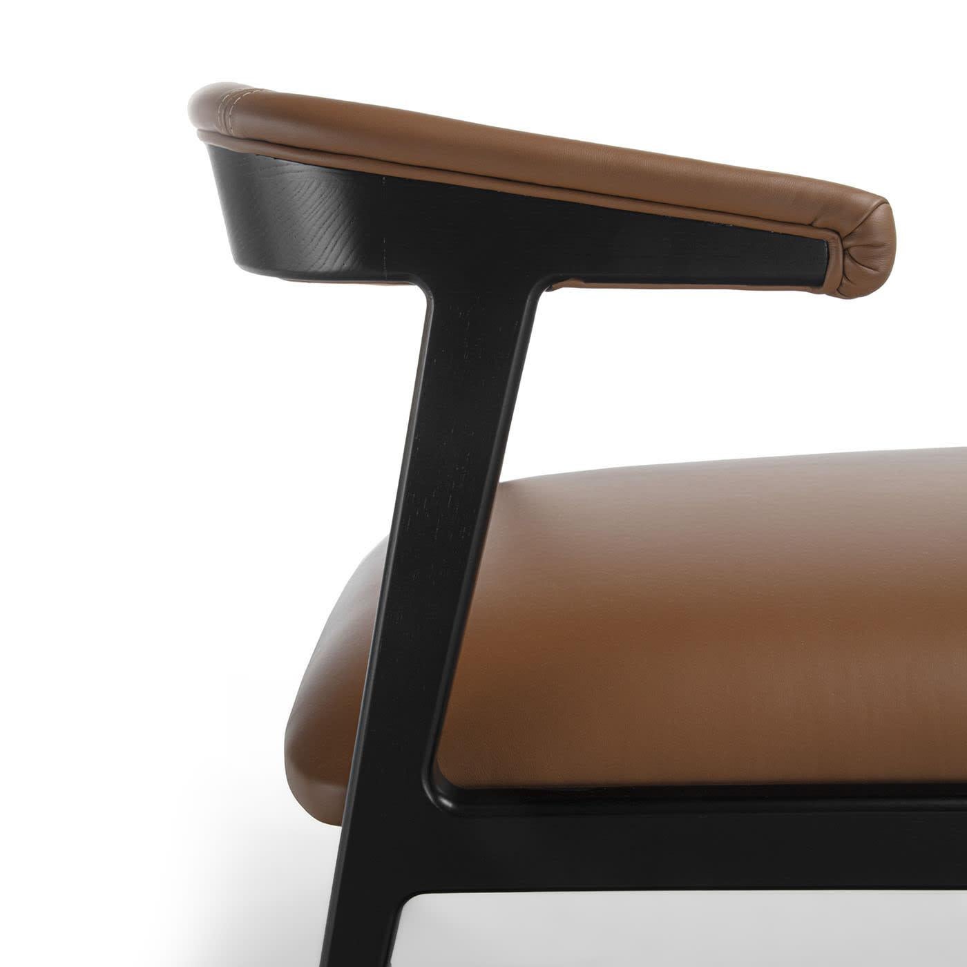 Italian Aida Brown Leather Lounge Chair For Sale