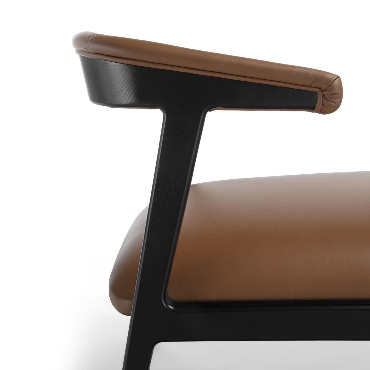 Aida Brown Leather Lounge Chair In New Condition In Milan, IT