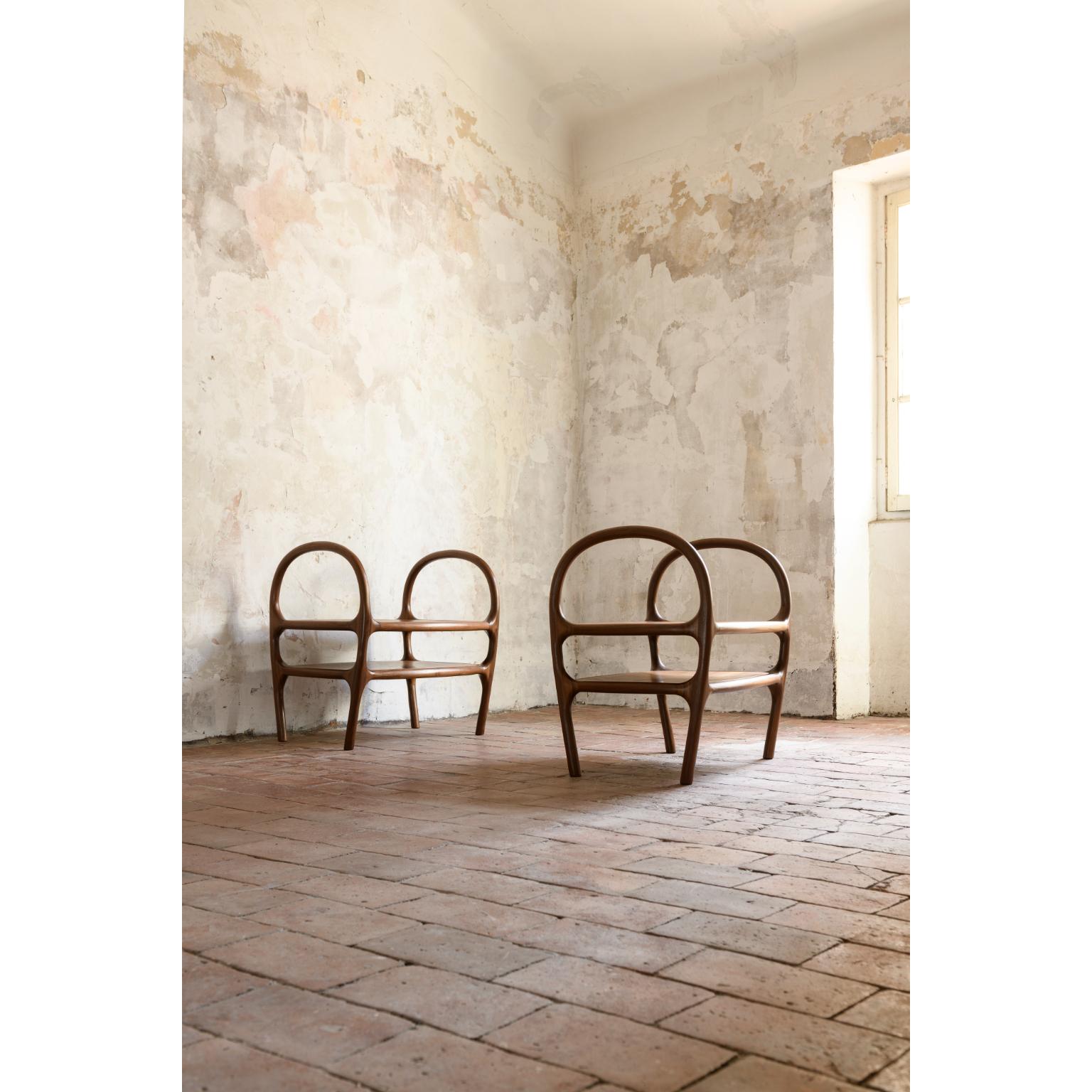Table basse en noyer Aida par Atelier Blouberg en vente 1