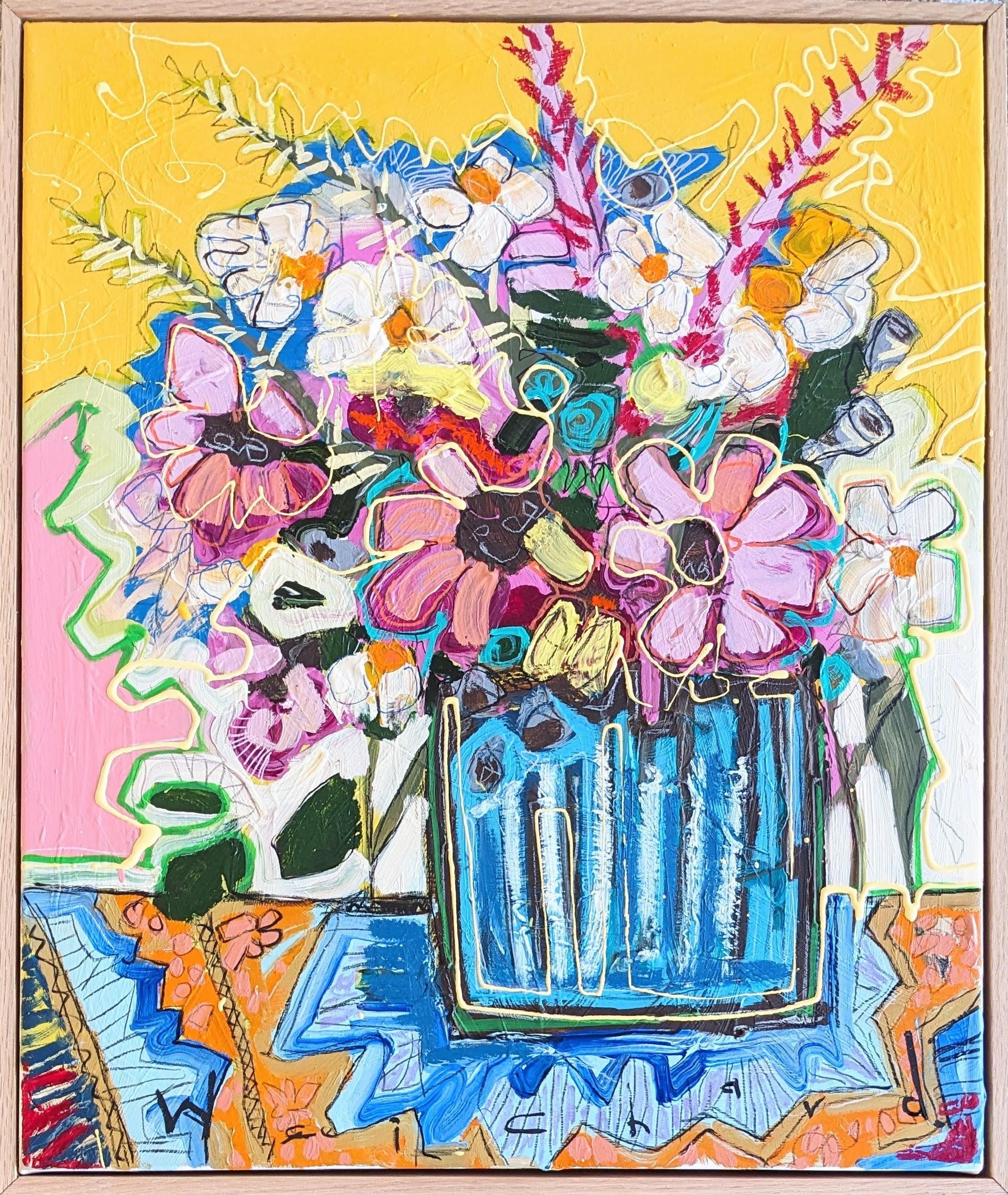 "Always in Bloom" Bunter, heller, abstrahierter Blumenstrauß in einer Vase – Mixed Media Art von Aidan Weichard