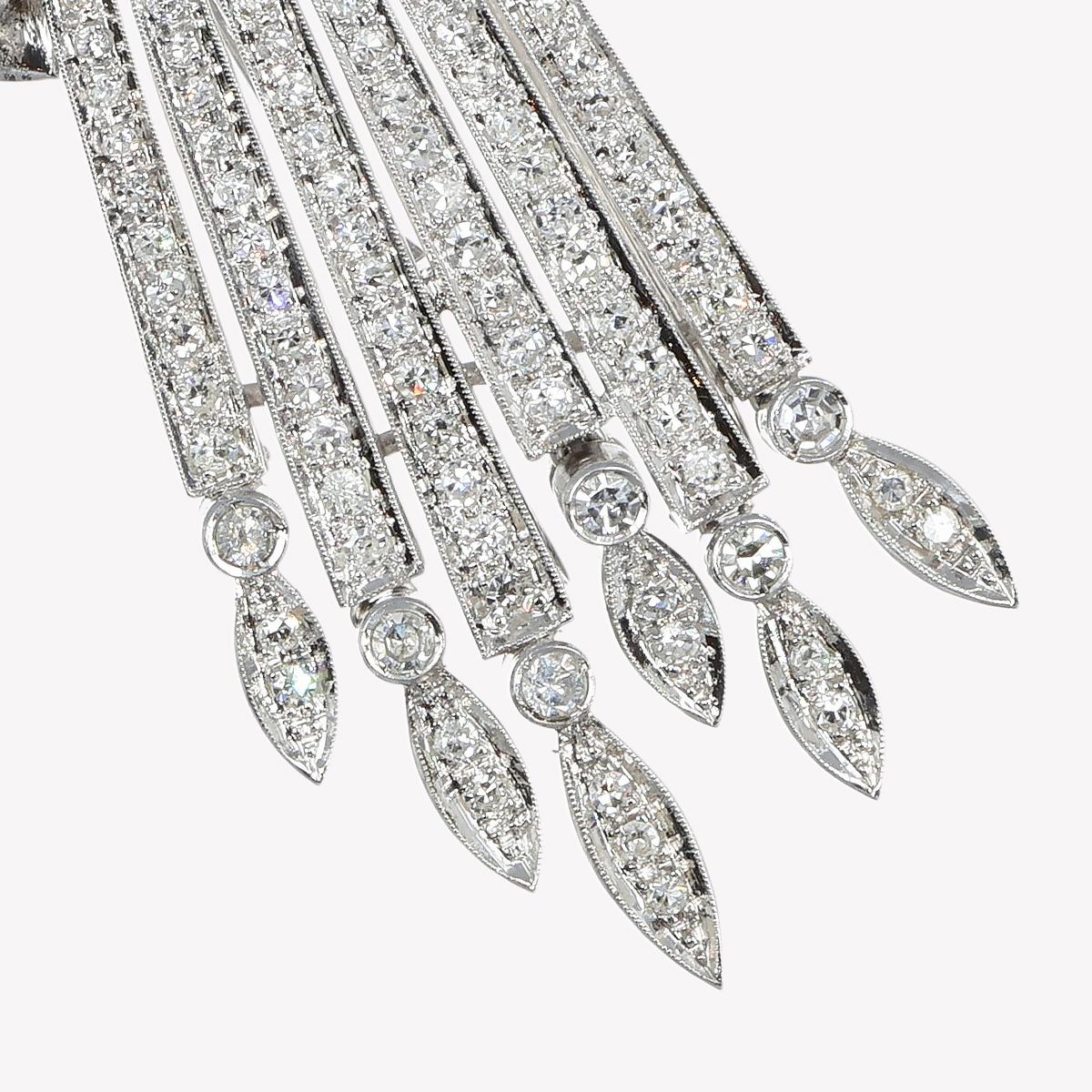 AIG 6.90 ct White Diamonds Bow Brooches Brilliant & Single Cut Vintage Pendant In Excellent Condition For Sale In Bergamo, BG