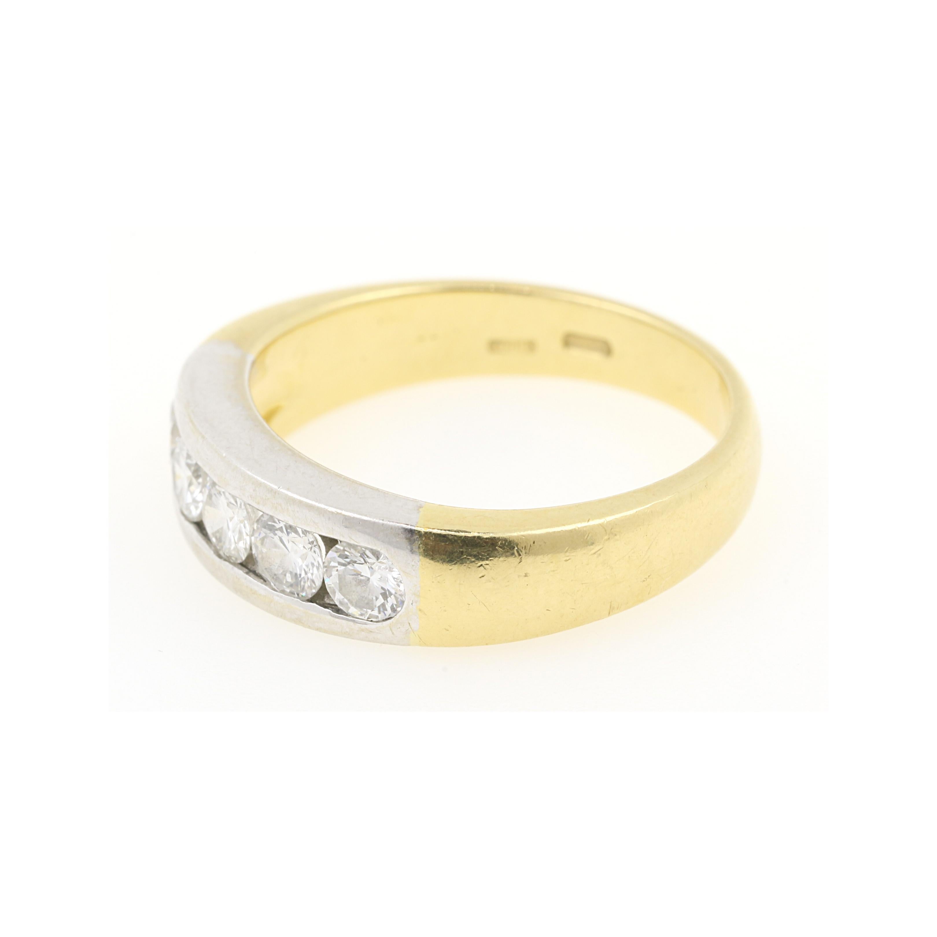 Contemporary AIG Certified 1 Carat Bridal Ring on 18K Yellow Gold