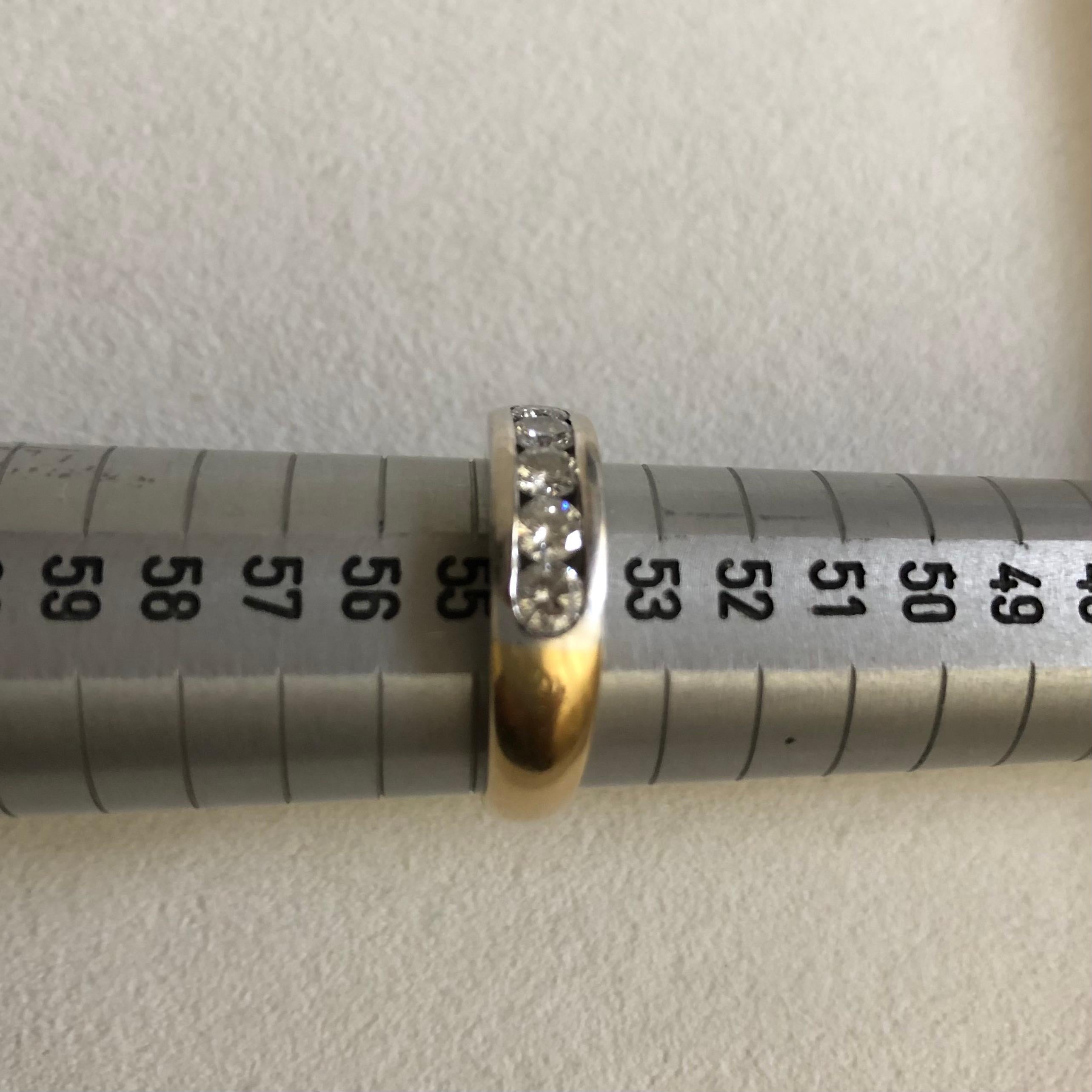 AIG Certified 1 Carat Bridal Ring on 18K Yellow Gold In Excellent Condition In Crema, Cremona