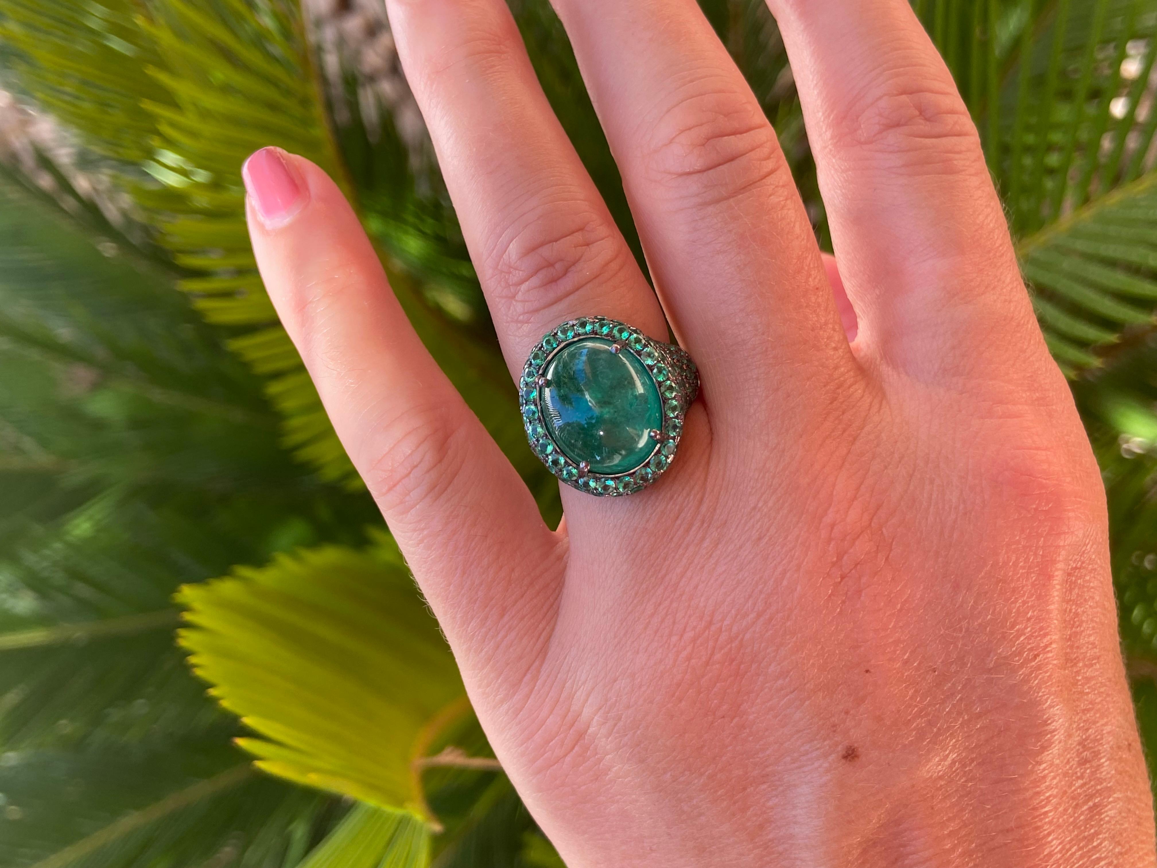  AIG Certified 10 Carat Zambian Emerald 18K Gold Ring For Sale 5